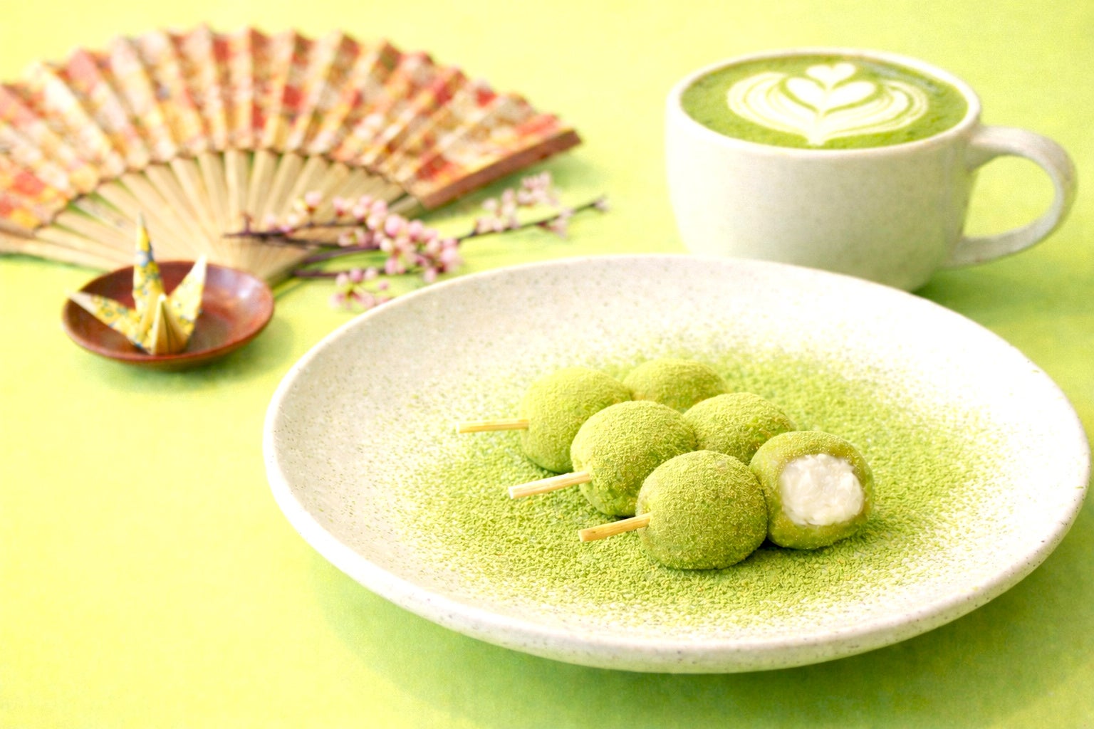 【新発売】抹茶もち×みるく餡で抹茶ラテを表現した『抹茶ラテもち』が登場！2026年4月から京都で順次販売開始します！