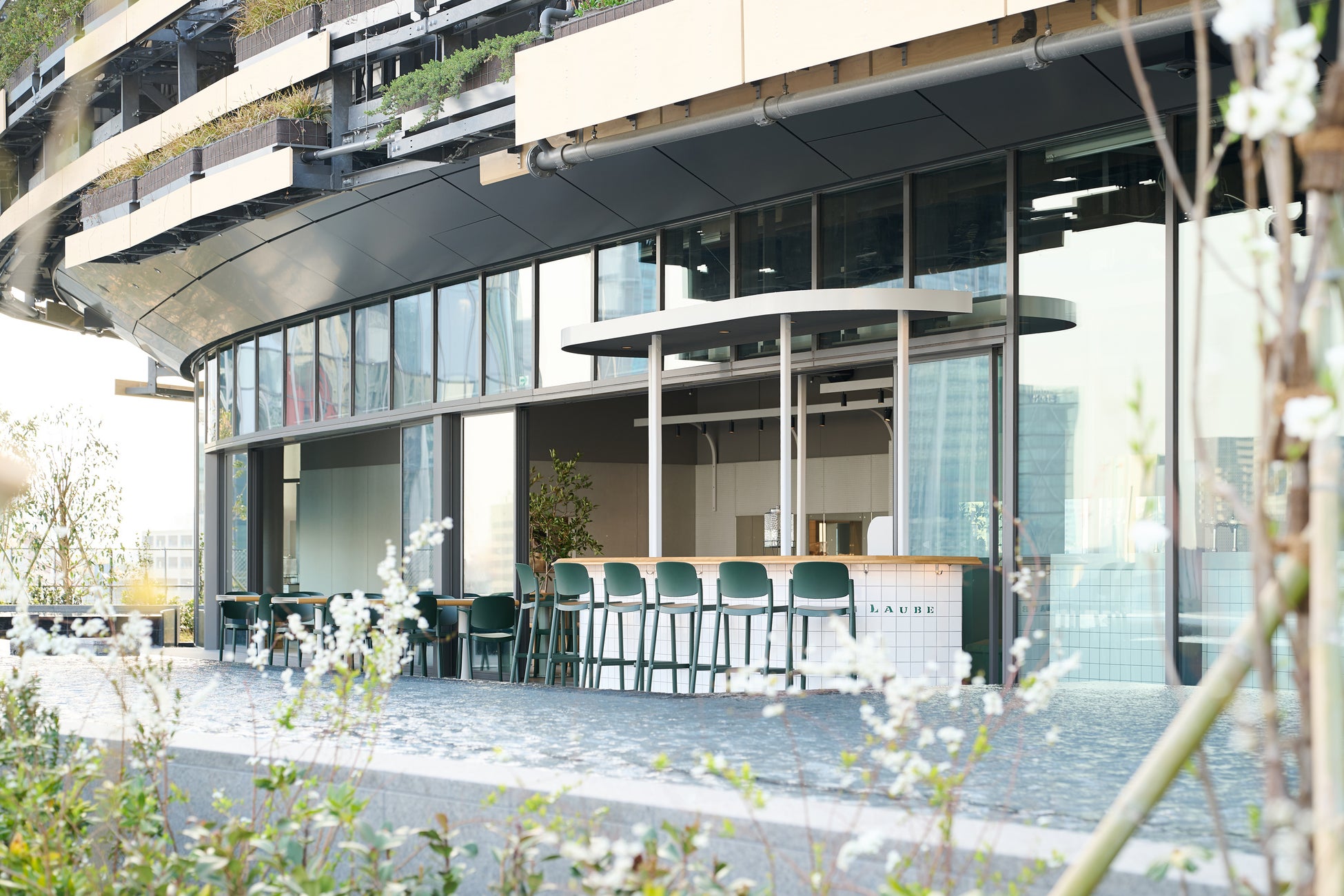 カプコンカフェ 池袋店&梅田店『モンスターハンターワイルズ』×「ホロライブ」コラボ第2弾のカフェメニューを大公開!