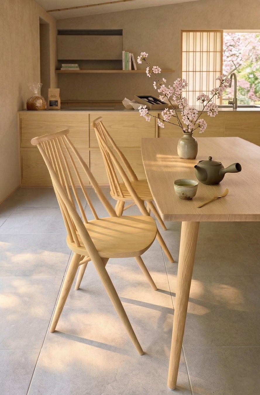 九州初！家具と日本茶を組み合わせた専門店　究極の椅子20種類が創業祭に集結