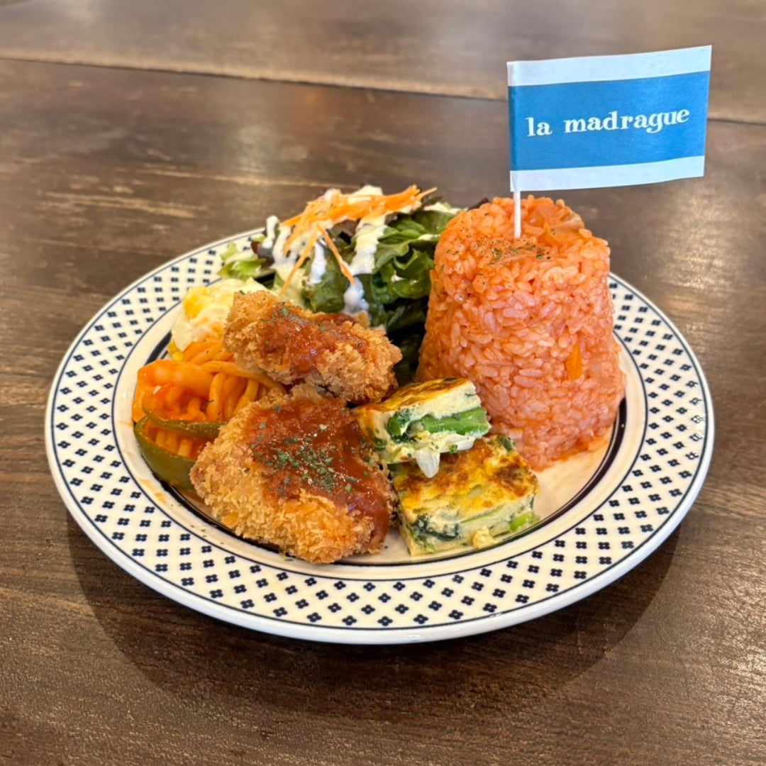 好評につき東京白金で追加開催!桜が舞う陽だまりの季節に旬のいちごと祇園辻利の豊かな抹茶を愉しめる麗らかな春のひととき「抹茶と桜のアフタヌーンティー with 祇園辻利」