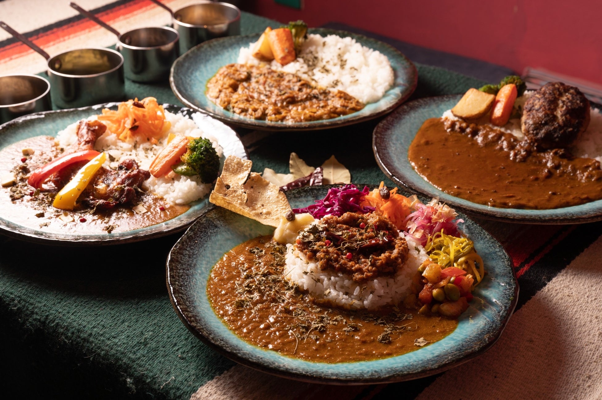 【札幌・エイトカリィが10周年】不動のNo.1メニュー「手仕込みハンバーグカレー」を500円で提供！これまでの感謝を込めた大還元祭を開催