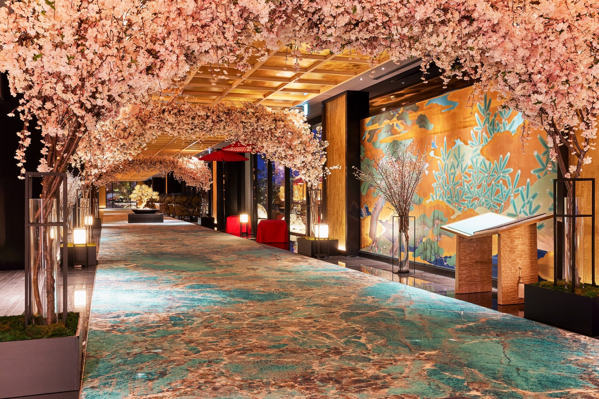 【エスパシオ ナゴヤキャッスル】「桜のトンネル」登場　『Celebration with cherry blossoms』4月12日まで開催中