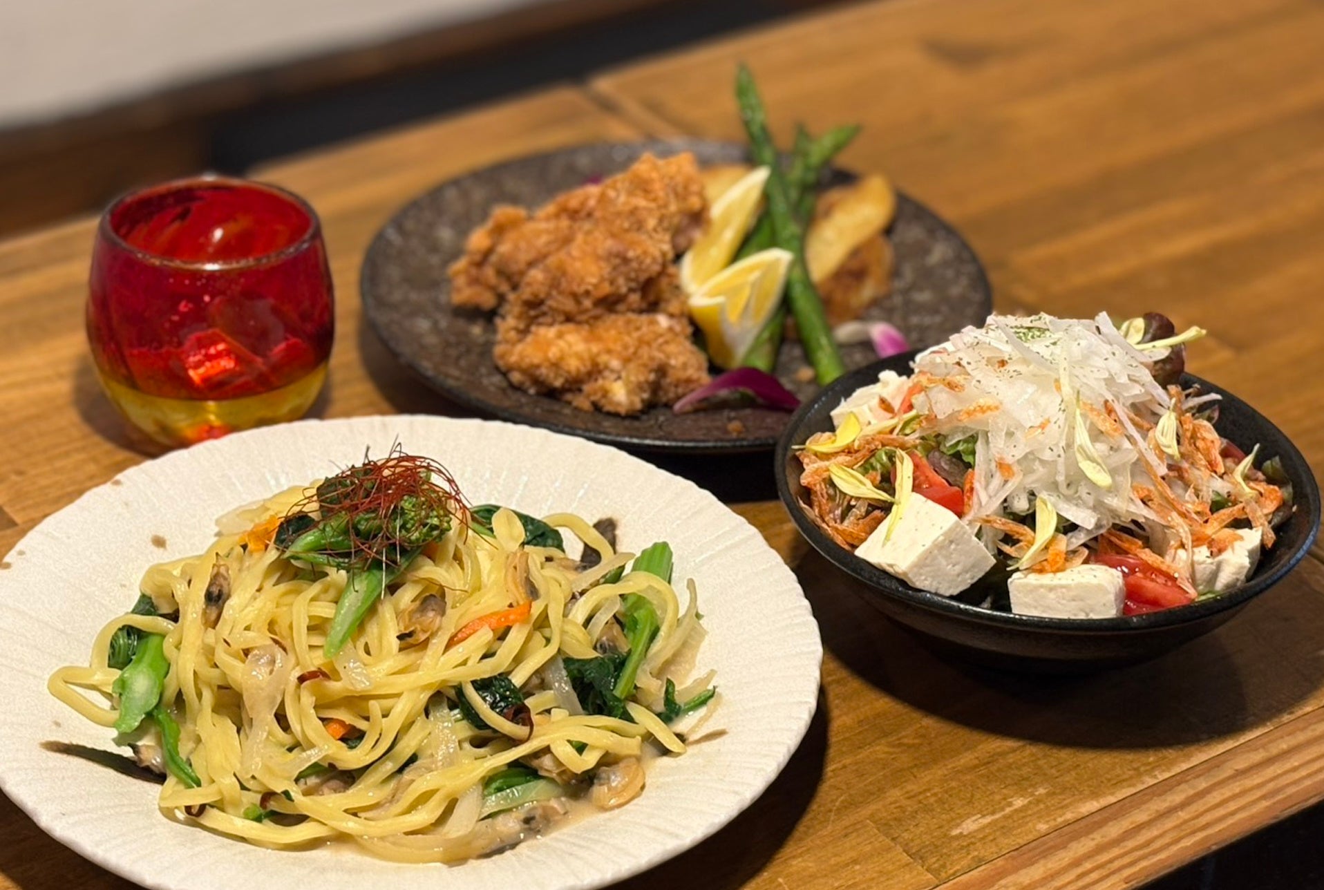 【東京・西大島】沖縄の春“うりずん”を体験、海ぶどうや沖縄そばパスタなど6品4500円の期間限定コースを4月6日より提供開始