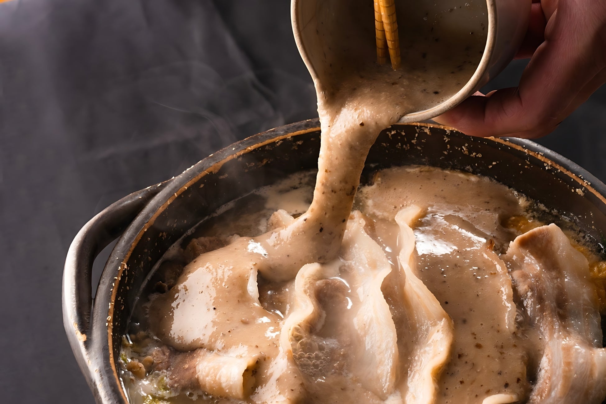 【横浜中華街｜ブタまんの江戸清】日向坂46”7回目のひな誕祭”コラボ商品「ポカまん(豚角煮まん)」発売のお知らせ