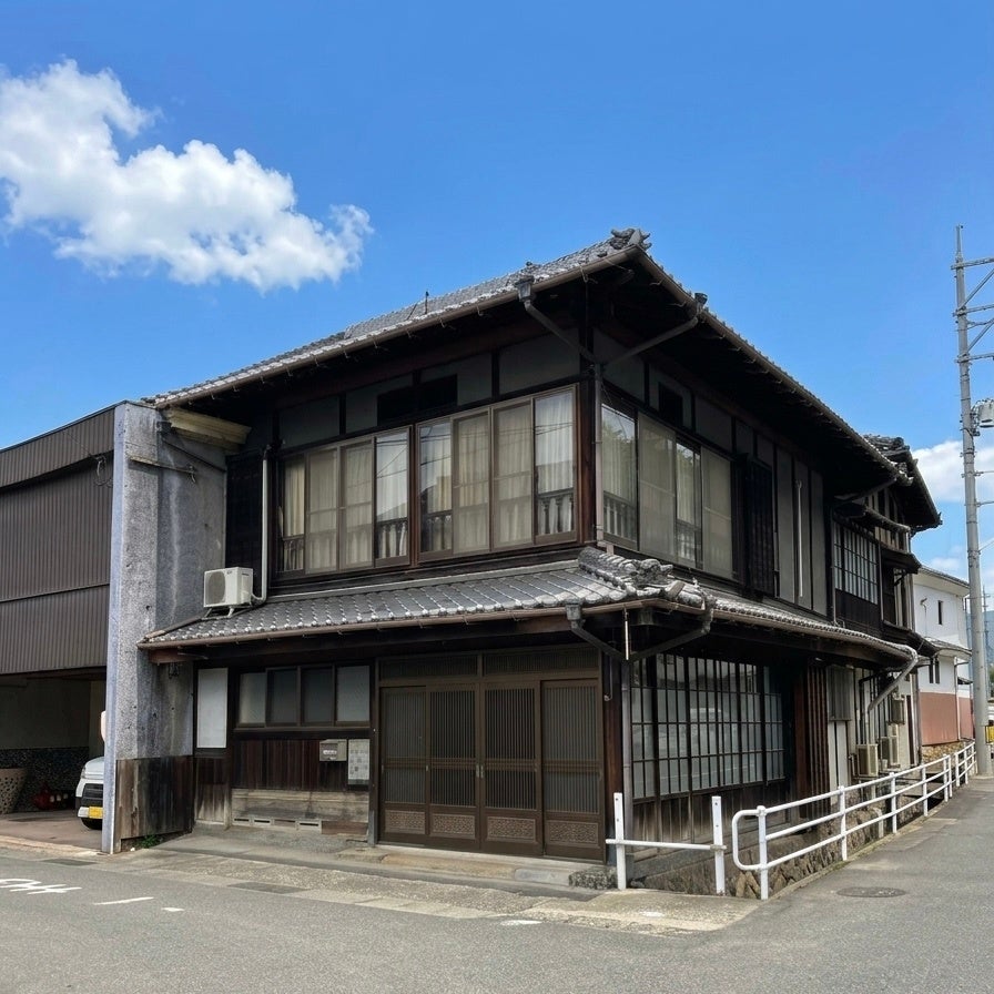 広島・八木灘の恵みと、人の営みを紡ぐ。築100年を超える古民家を再生した体験型拠点「中瀬戸」が始動。第一弾として、地域商社「やぎなだ商店」が【2026年4月25日】グランドオープン。