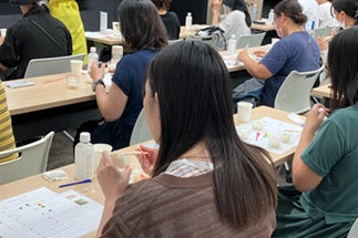 “魚バカ”の名に恥じない刺し身の盛り合わせが登場！毎日店内捌きの鮮魚を10点揃えた豪華な一皿【魚バカ一代　新橋店】