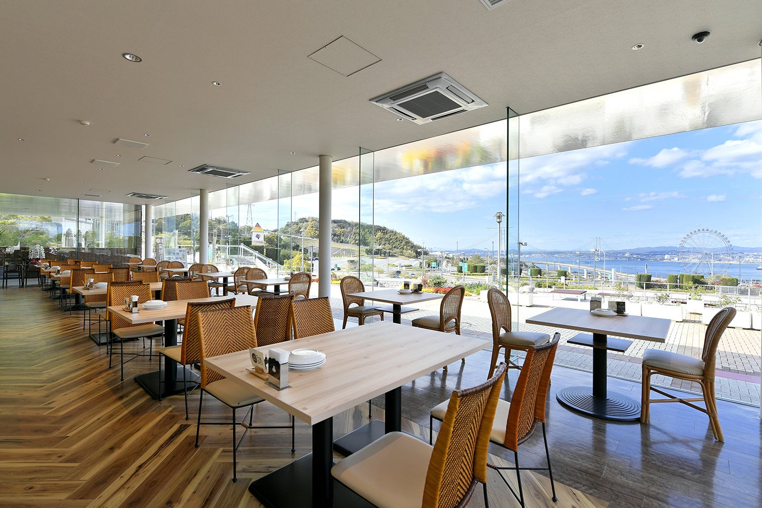 明石海峡大橋直結！淡路島の生パスタ「ピチ」と窯焼きピザが楽しめる、眺望抜群の、淡路ハイウェイオアシス「Trepici(トレピチ)」より春の限定メニュー登場！シェアセットなど各種セットメニューもスタート