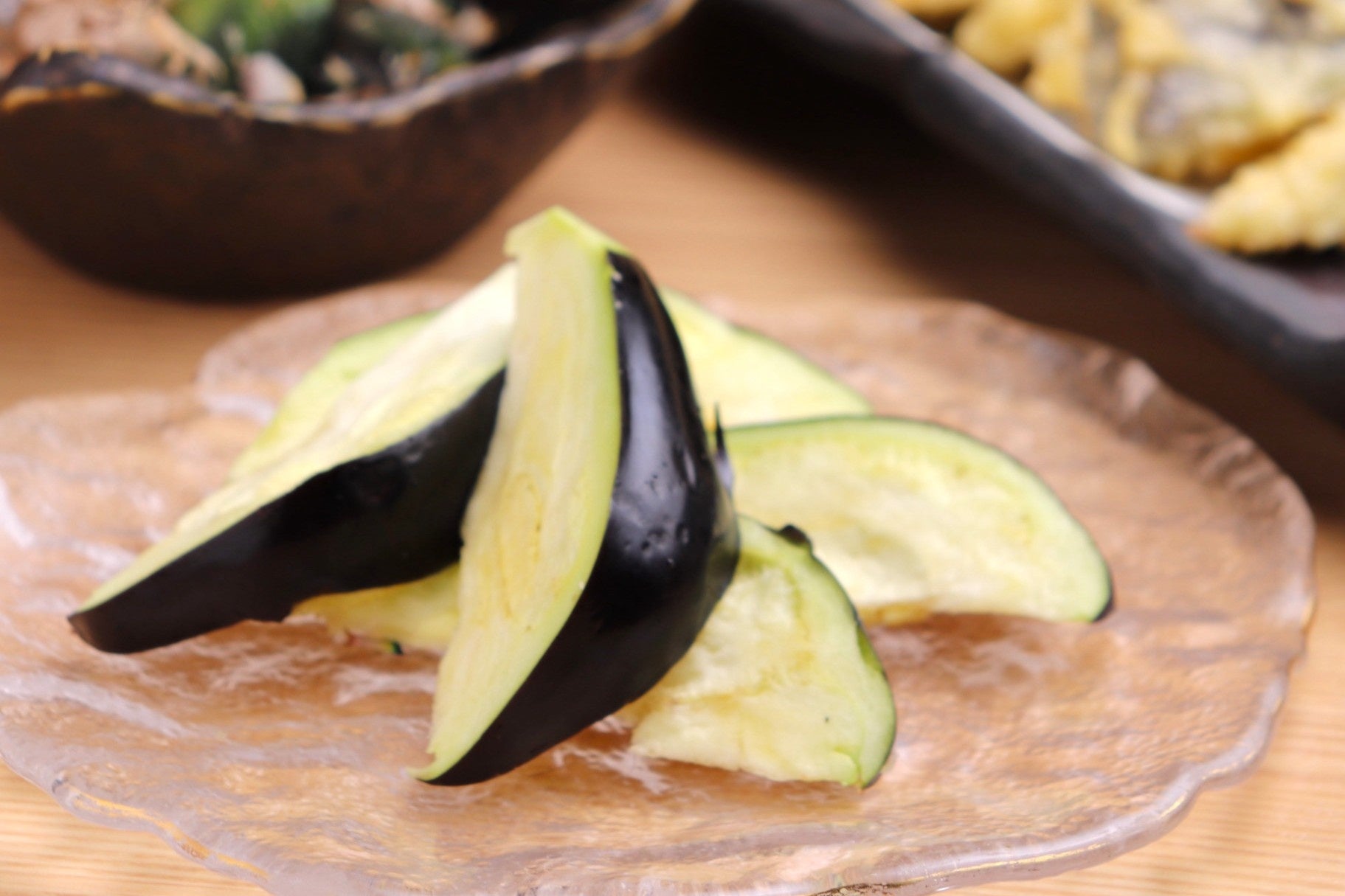 【生で食べるナス】泉州直送“水ナス”が今年も登場！刺身でも味わえる季節限定メニュー｜純国産馬刺しと朝引き鶏 にほんいち 堺筋本町店