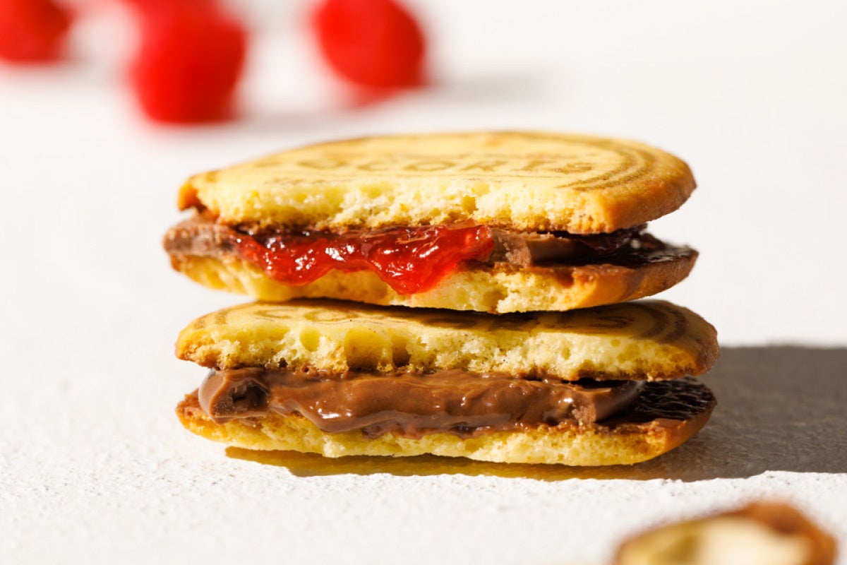 【東京駅】６年連続ランキング第１位を獲得した、【COCORIS】 の『サンドクッキー』が、さらに美味しくなりました。圧倒的人気を誇る王者の味が、時代にあわせて進化。