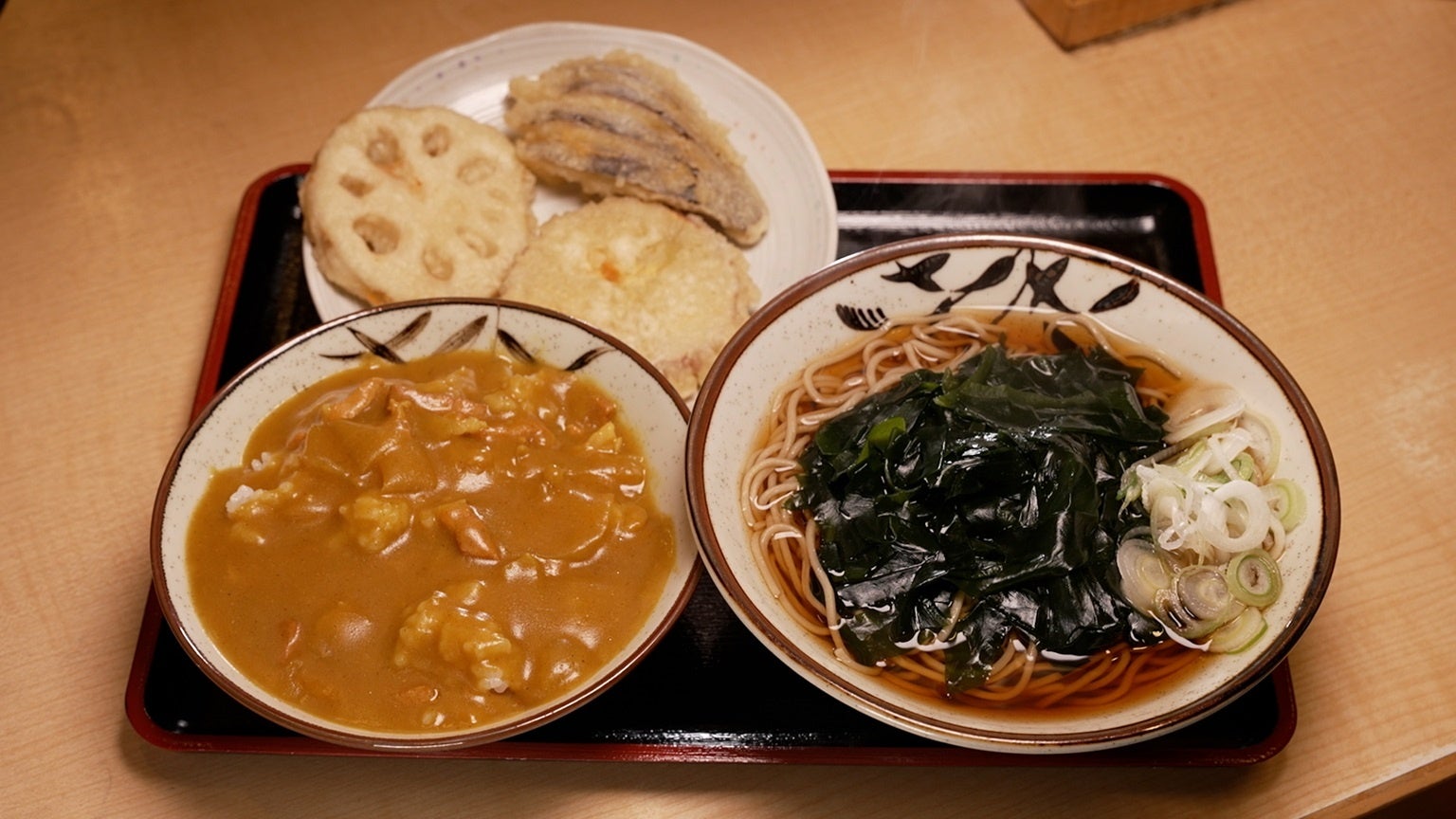 【ＢＳ日テレ】祝！レギュラー放送１００回目！東京・日本橋で原点回帰の一杯！　鰹の旨味がたっぷり！鰹節問屋直営店だからこそ成せる技！　ドランク塚地「めっちゃおいしい！」