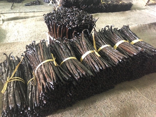 「本場の味が再現できない」パティシエの悩みを解決 – フランス基準の高級製菓素材を日本へ – マダガスカル産バニラ・カカオを自社・契約農園から直接調達