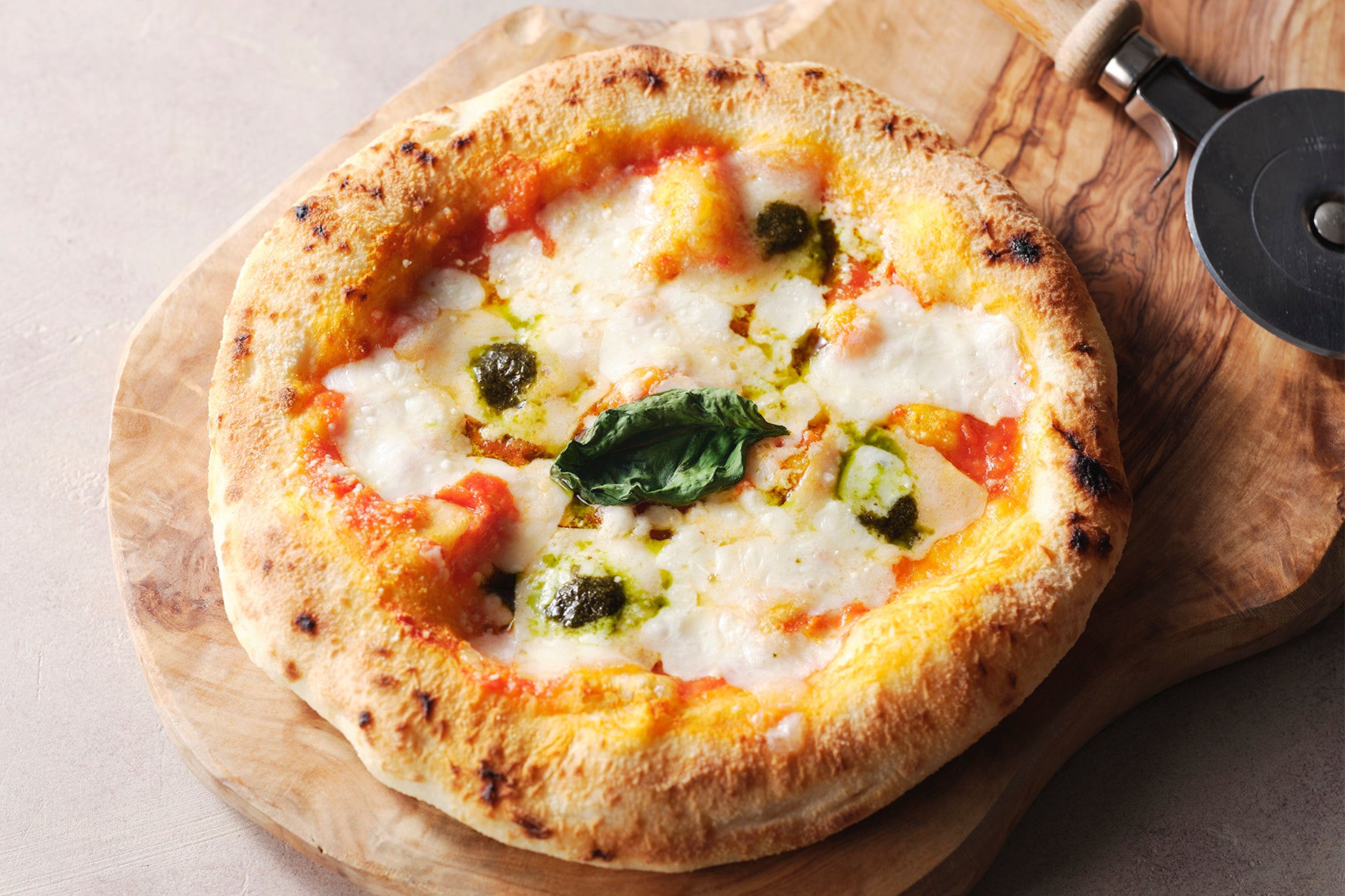 スタイルブレッド、人気商品「ピッツァ・マルゲリータ」をリニューアル。