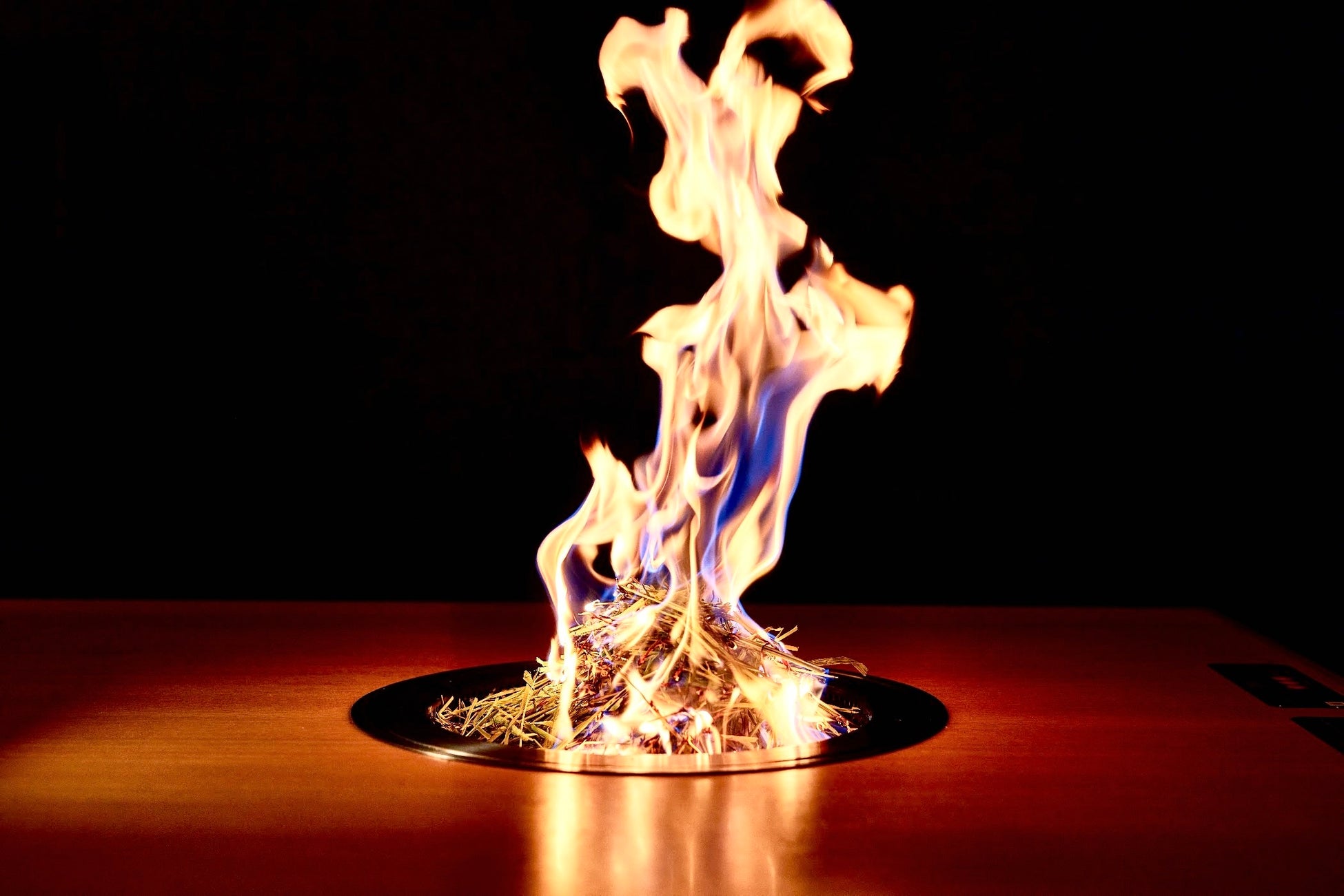 【1日3組限定】完全個室のフルアテンドで愉しむ「炎上焼肉 うしと」