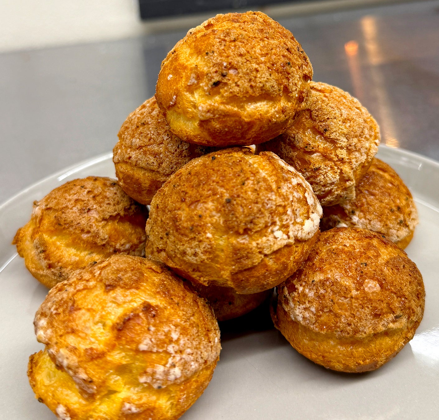 焼きたてプチシュークリーム&ミルクジェラート専門店『brulett（ブリュレット）』 北千里2026 年4 月14 日（火）グランドオープン！