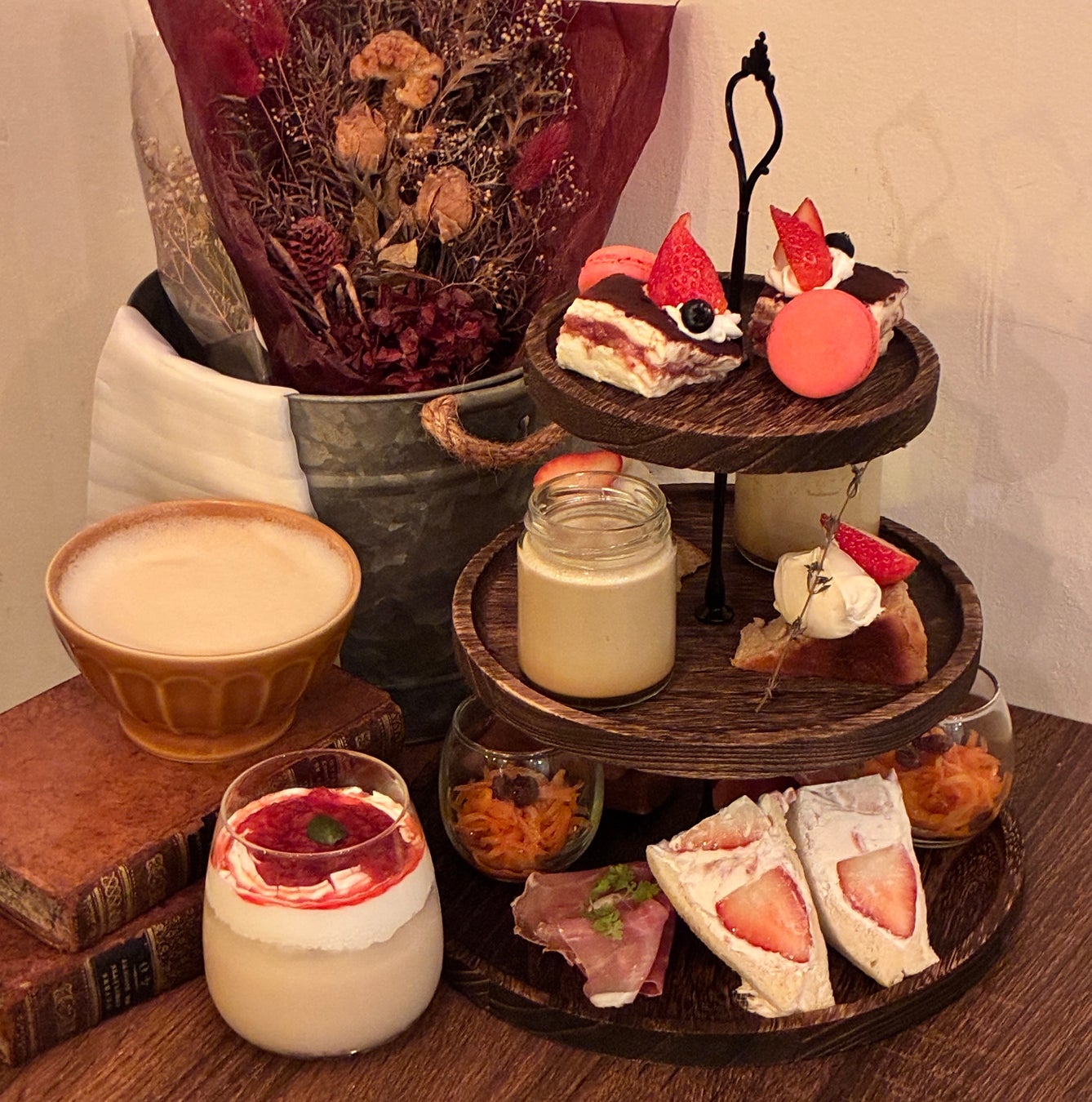 母の日限定の味わい「フラワーブーケブレンド」と季節限定「珈琲栗タルト」を4月15日（水）より発売