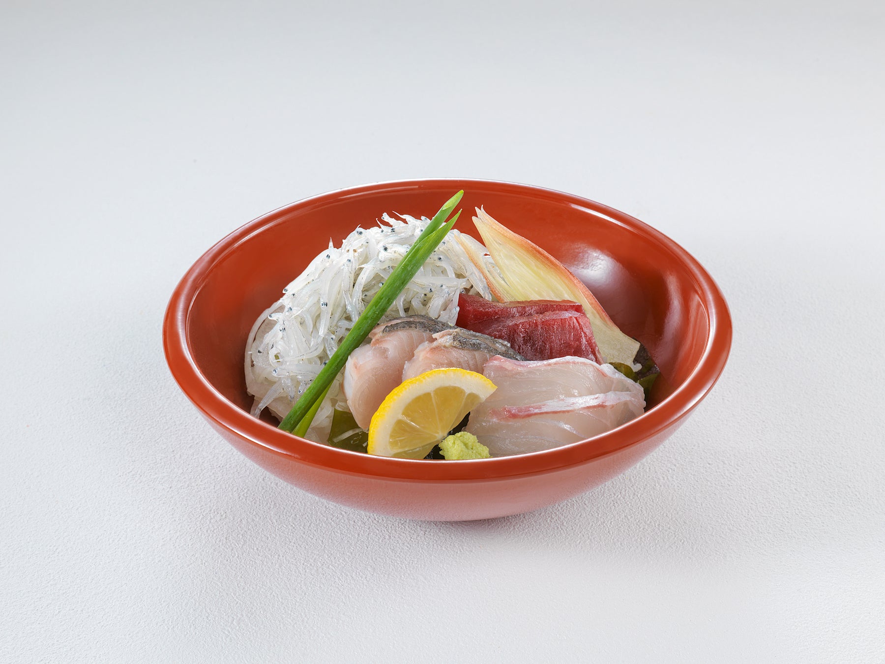 初夏のテーマは「緑」。大阪エクセルホテル東急、スパイス香る「仔羊のグリル」などハーブとスパイスが弾ける“緑彩”の新メニューを発表！