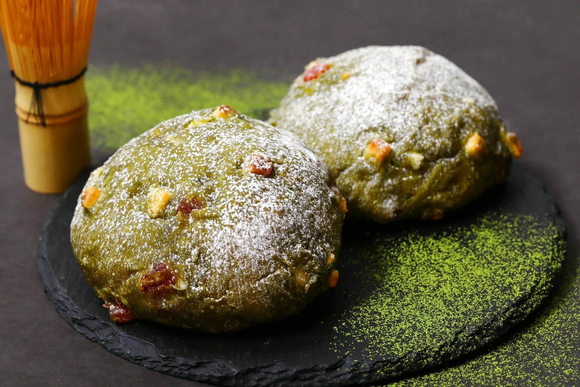 【抹茶×イチゴのもちもちパン】「バゲットラビット」より累計販売数100万個※1突破の「ブール」から抹茶の味わい＆甘酸っぱいイチゴを掛け合わせたハイブリッドな初夏限定フレーバーが登場！