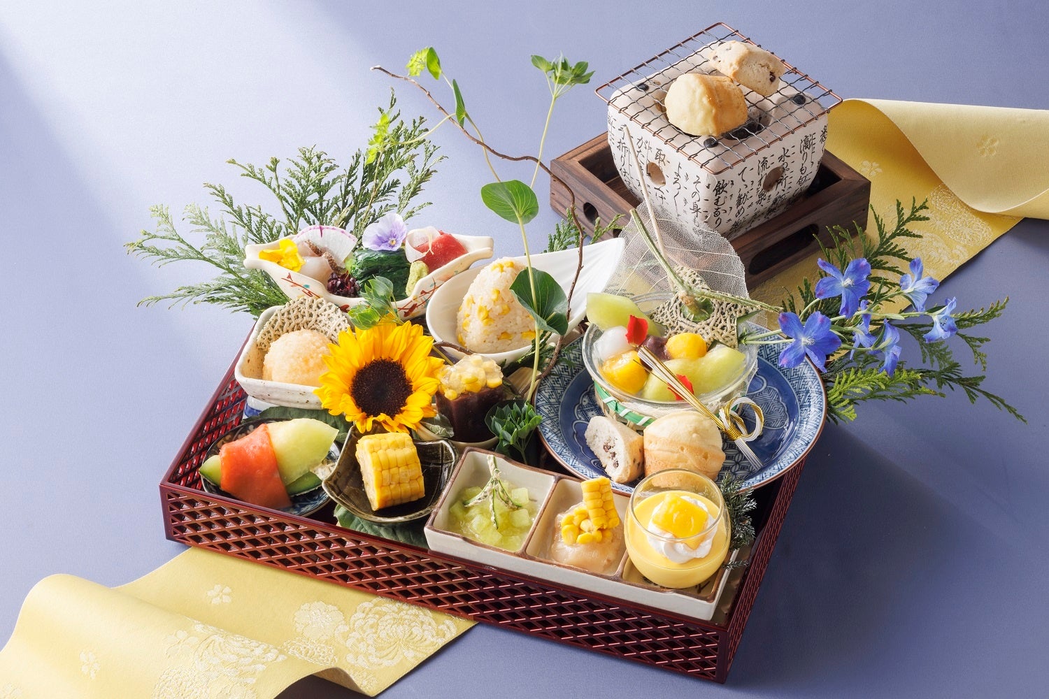 札幌のホテルで味わう、夏の食材・色合い・香りで彩られた甘味の箱庭。備長炭の七輪で炙って楽しむ、体験型の和のアフタヌーンティーを5月23日より提供開始！