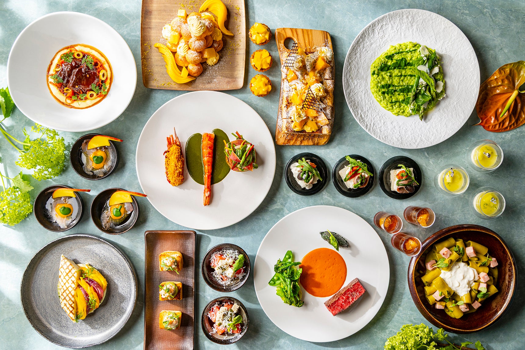 地中海×トロピカルが織りなす、初夏の美食体験 選べるメイン付きランチビュッフェ「アーリーサマー ヴィヴァーチェ」5月11日より登場