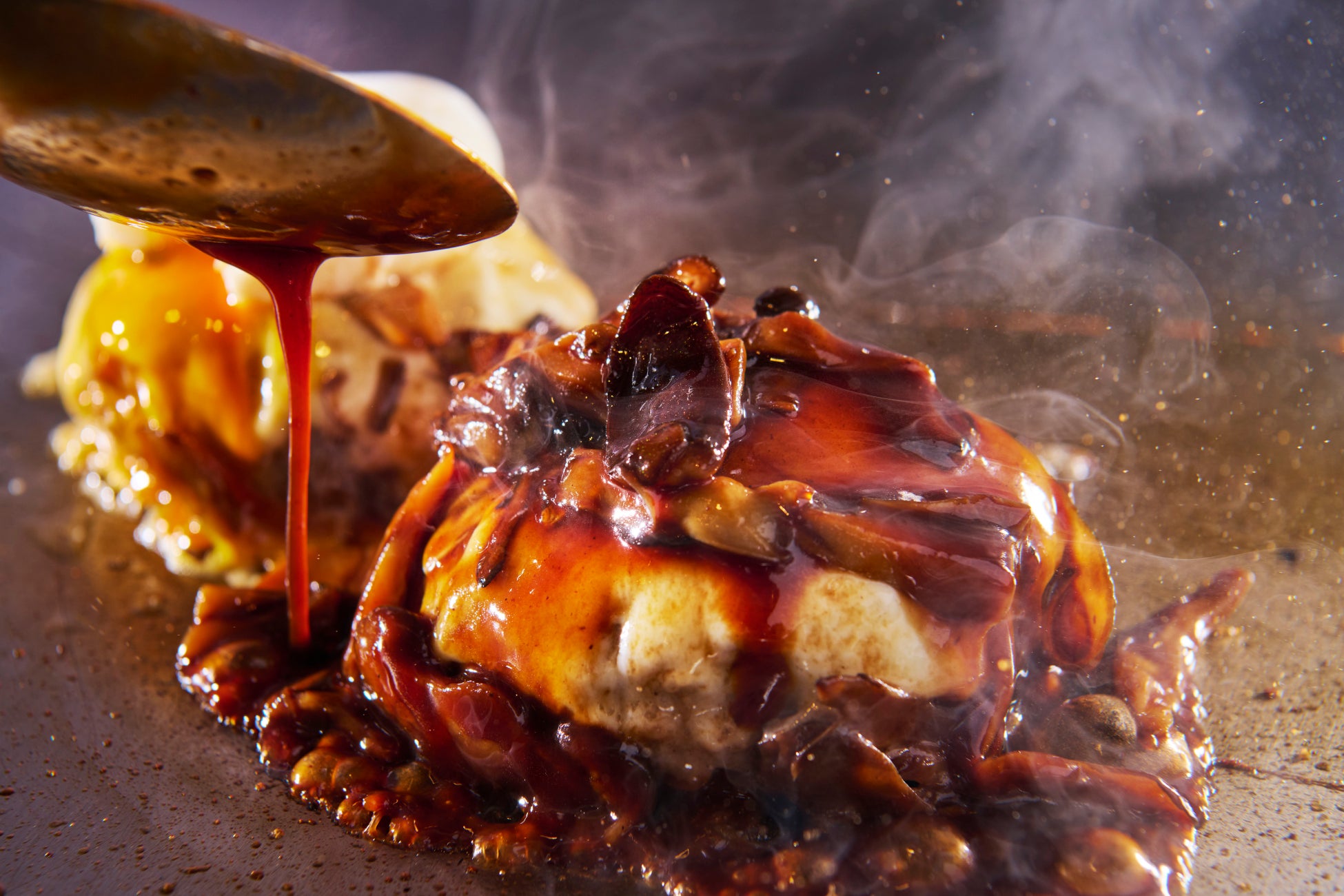 【ウェスティン ルスツリゾート】期間限定 鉄板焼きハンバーグランチ登場！　ー5月～10月の毎週日曜限定、温泉入浴付きー