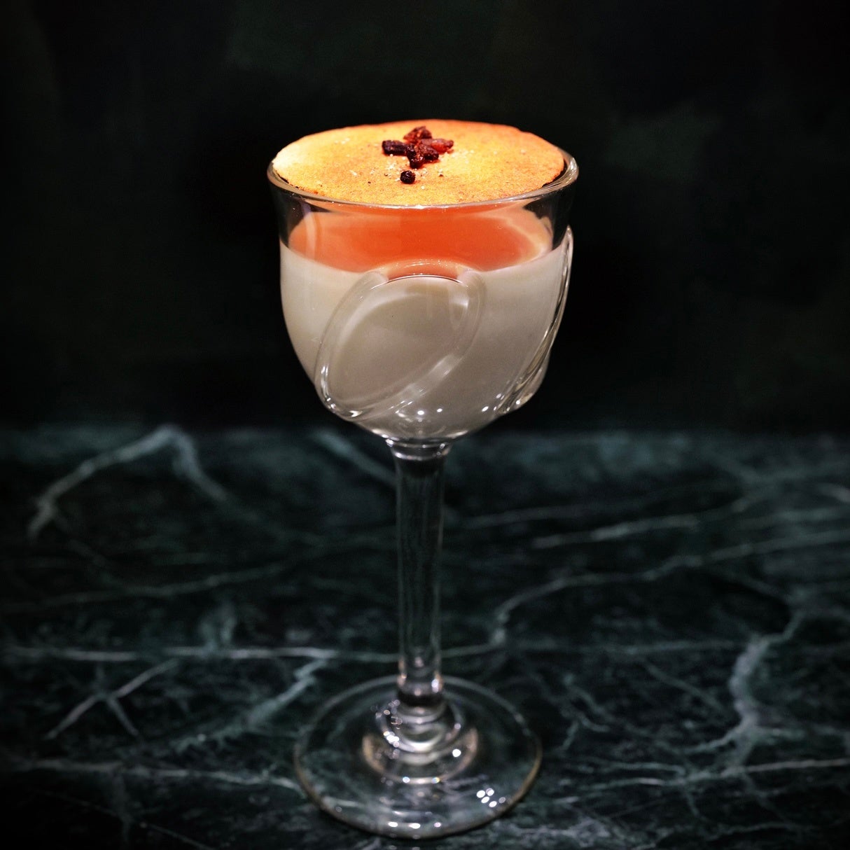 【アロフト大阪堂島】梅田で楽しむ初夏「ストロベリー×抹茶アフタヌーンティー」W XYZ Barにて2026年5月1日より期間限定開催