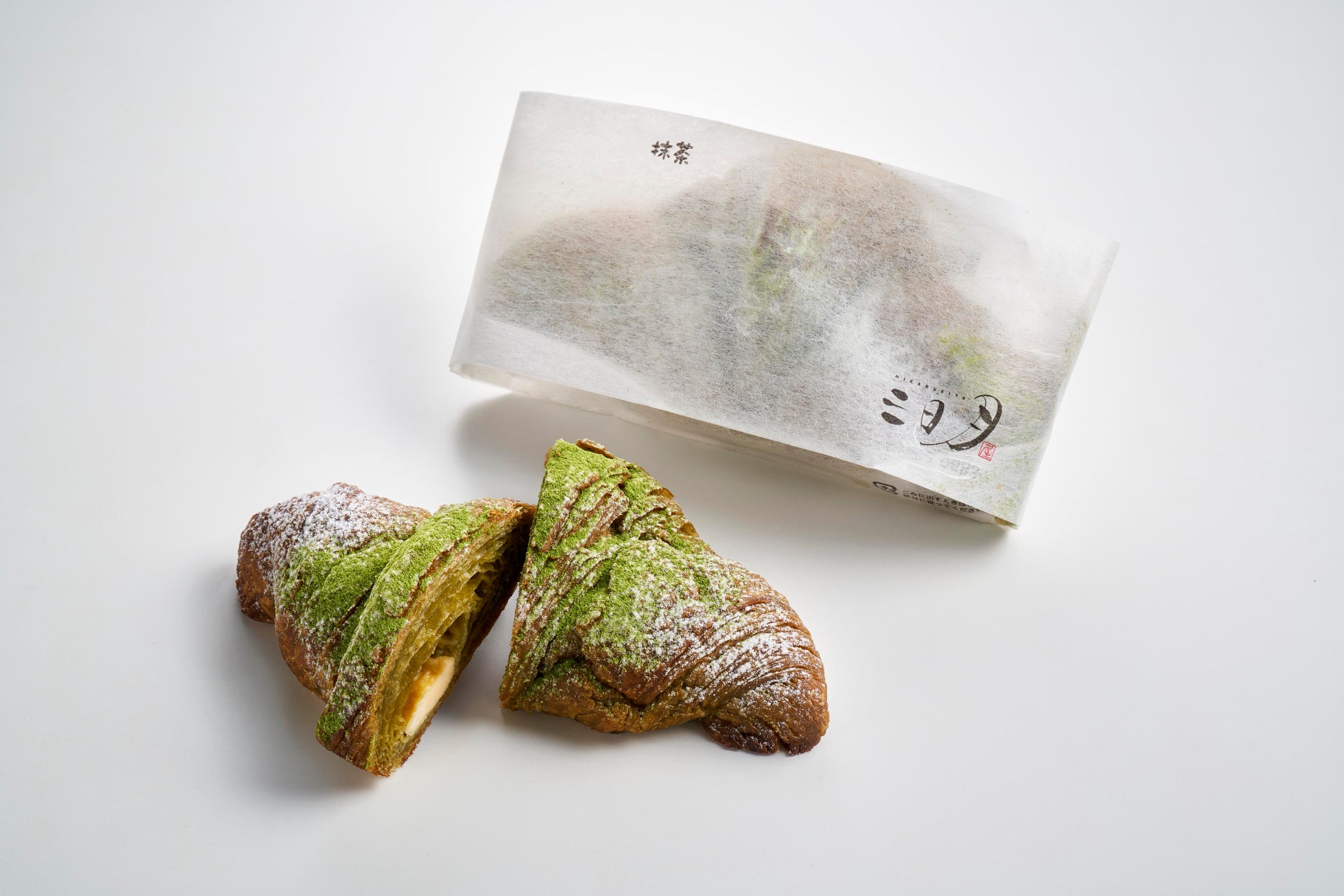 【季節限定】三日月屋のクロワッサンに『抹茶』が登場！香り高い抹茶を使用し、深みのある風味を実現