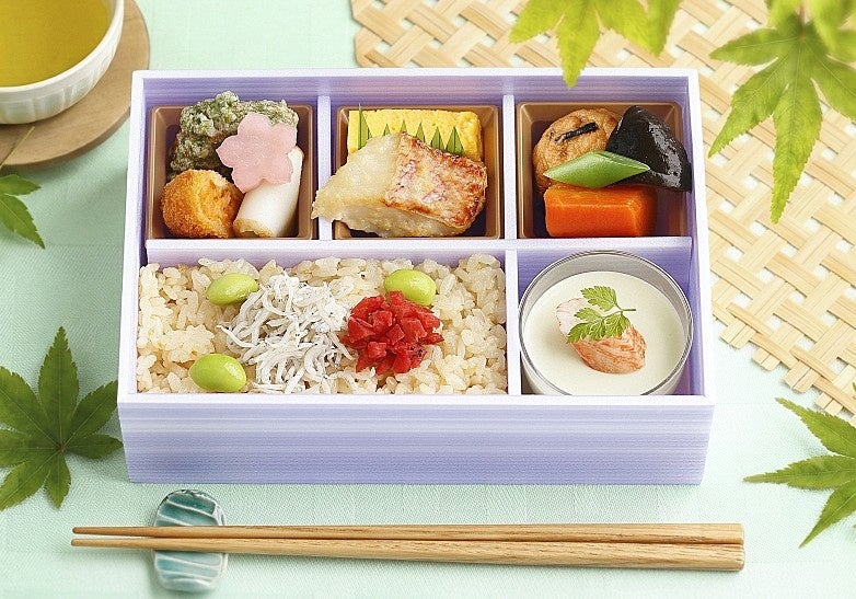 「“マスター・オブ・ウイスキー”静谷和典が手がけるBAR新宿ウイスキーサロン、7周年。限定カクテル3種と特別フライトを提供」