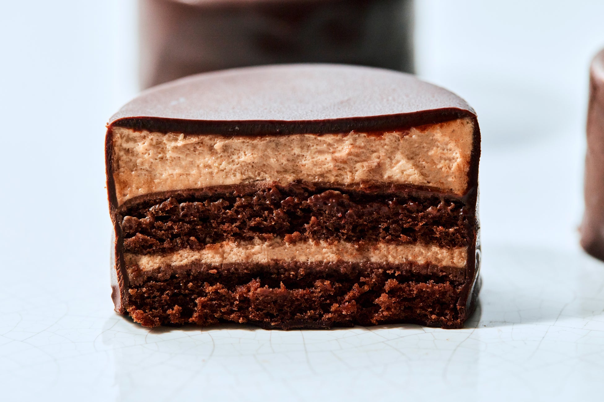 ブランド創業12周年を記念した特別なチョコレートケーキ。メゾンカカオの「生チョコトルタ」が誕生。