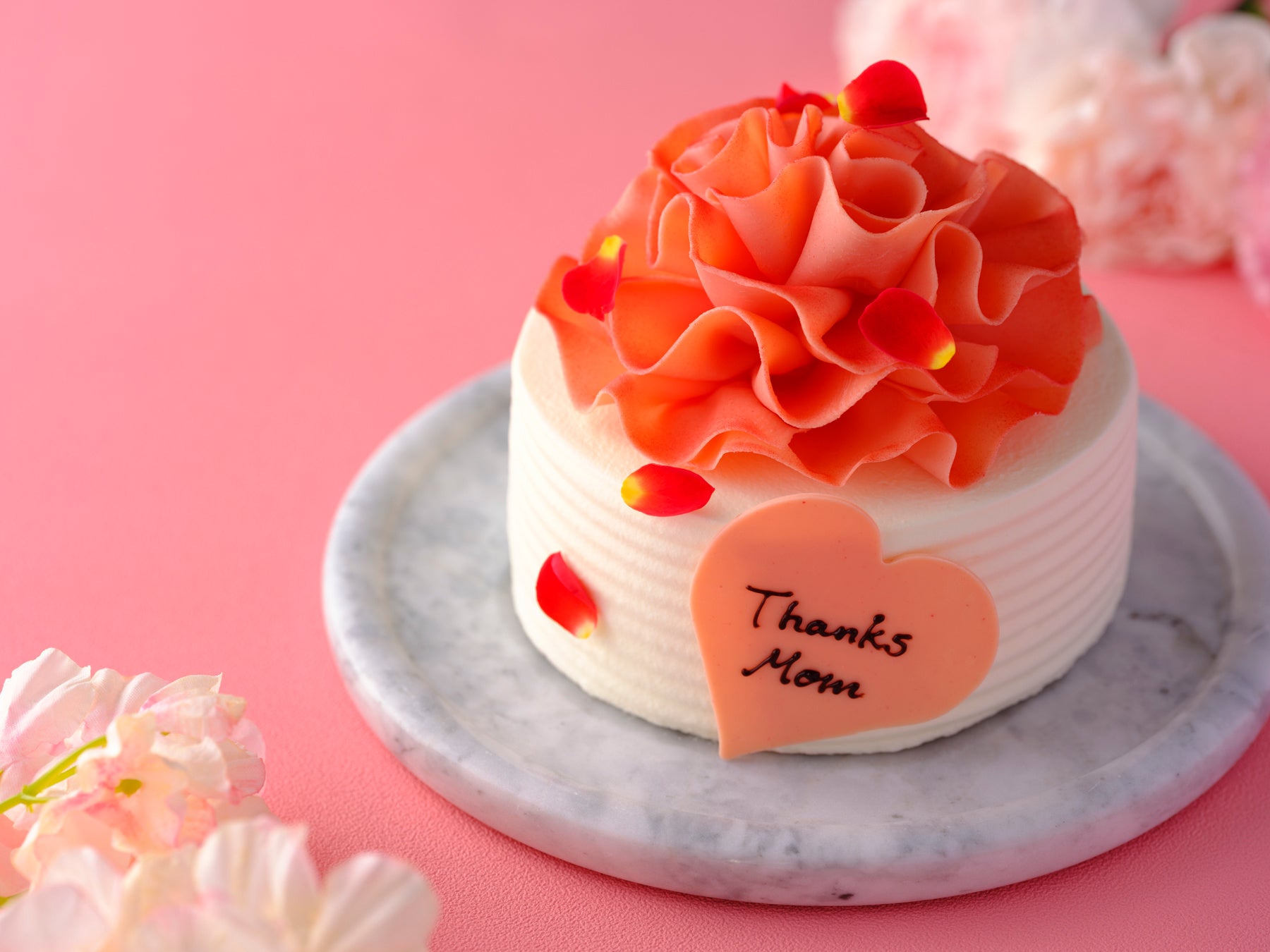 長崎マリオットホテル開業以来初 母の日限定ケーキ「フルール・ド・カーネーション」の予約受付を開始【JR九州ホテルズアンドリゾーツ】