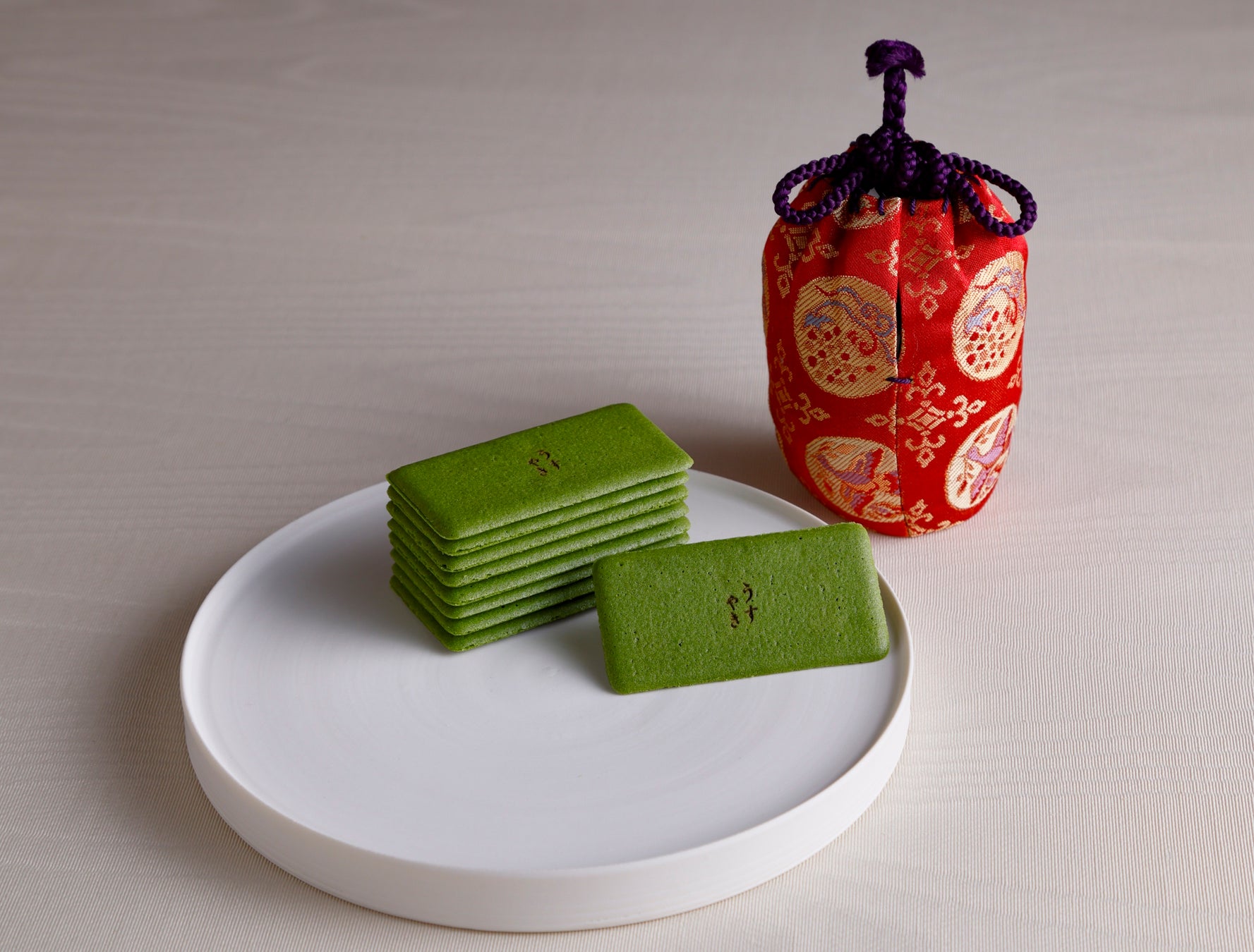 「茶の菓」20年の節目に新たな一枚。お濃茶のうま味をストレートに味わう「茶の菓 うすやき」2026年4月22日、新発売〈大丸京都店〉