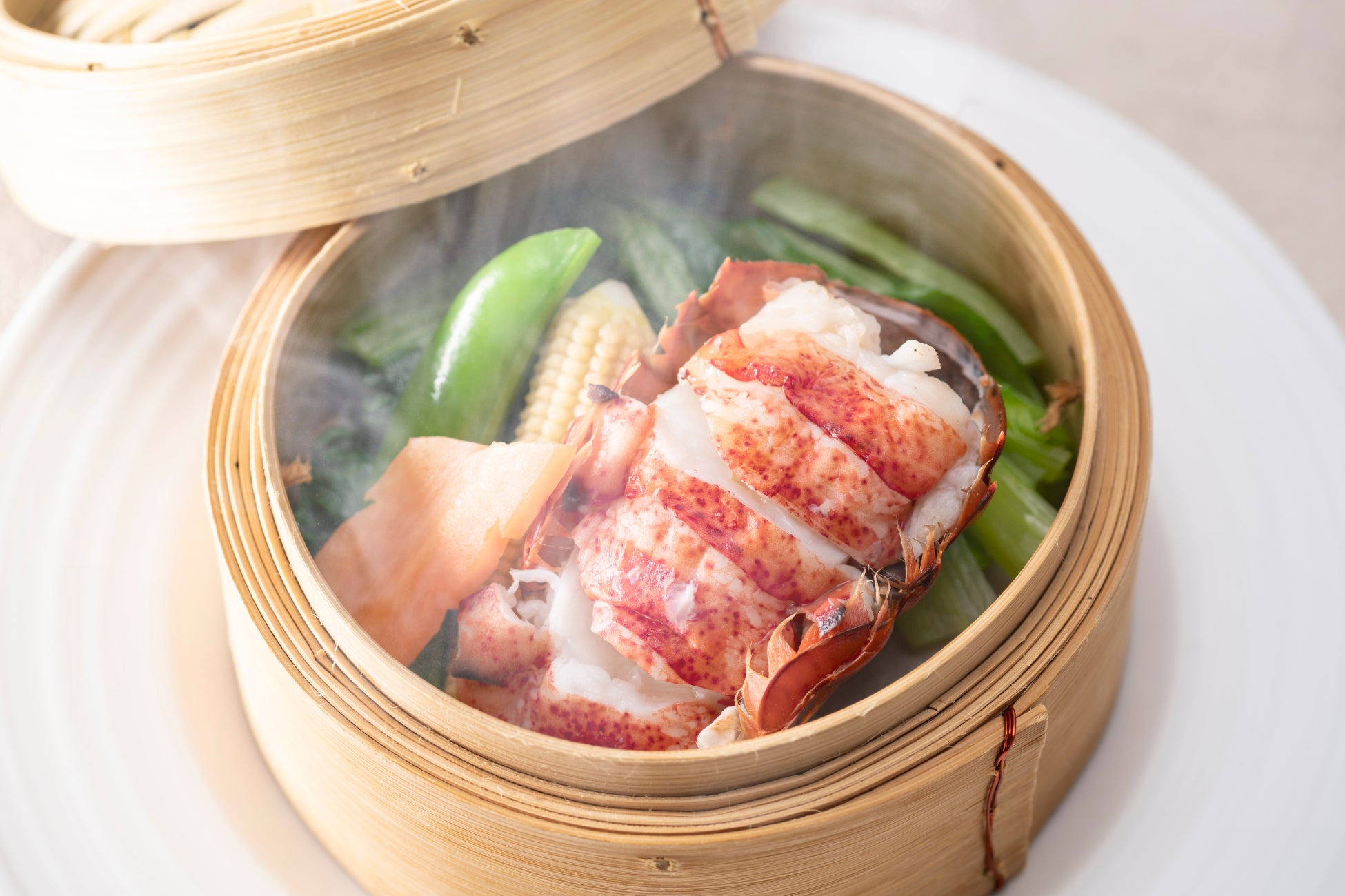 京都のホテルで初夏の味覚を贅沢に。京都東急ホテル「オマール海老フェア2026」開催。中国料理の技が光る、ぷりぷりの身と濃厚な旨みを堪能する2か月間。