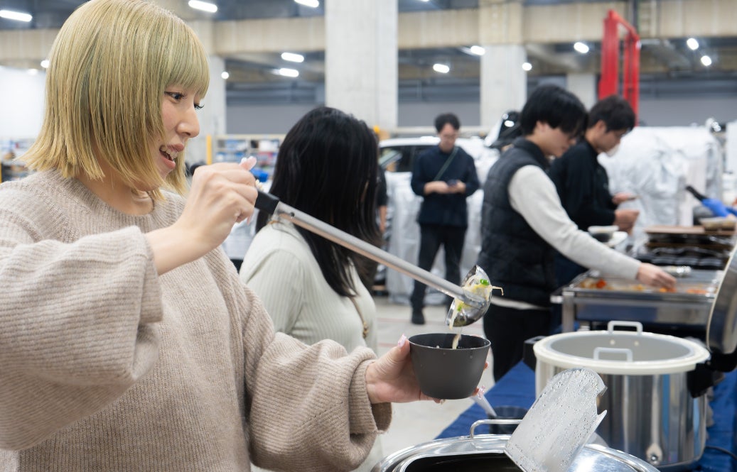 富山県富山市に「出張カキ小屋」参上！ ５月１日〜期間限定開催！《 宮城県産殻付き牡蠣が一盛り８８０円!! 》