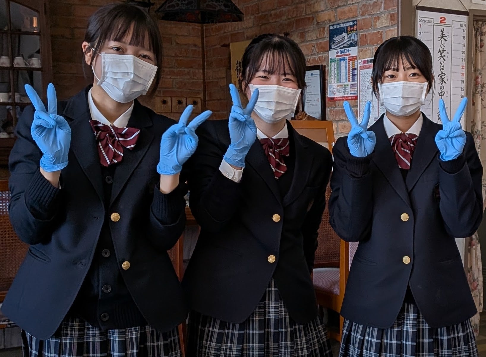 （4/25新発売）卒業しても、諦めなかった。諫早商業高校生の想いが、老舗の技と地元の恵みを結んだ。紅天神（べにてんじん）のにんじん生どら焼き