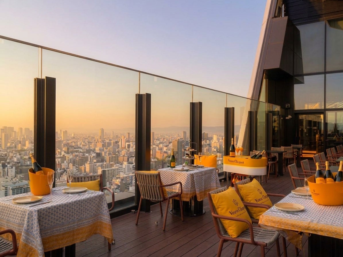 ヴーヴ・クリコが彩る「センタラ・ルーフトップ・エクスペリエンス」