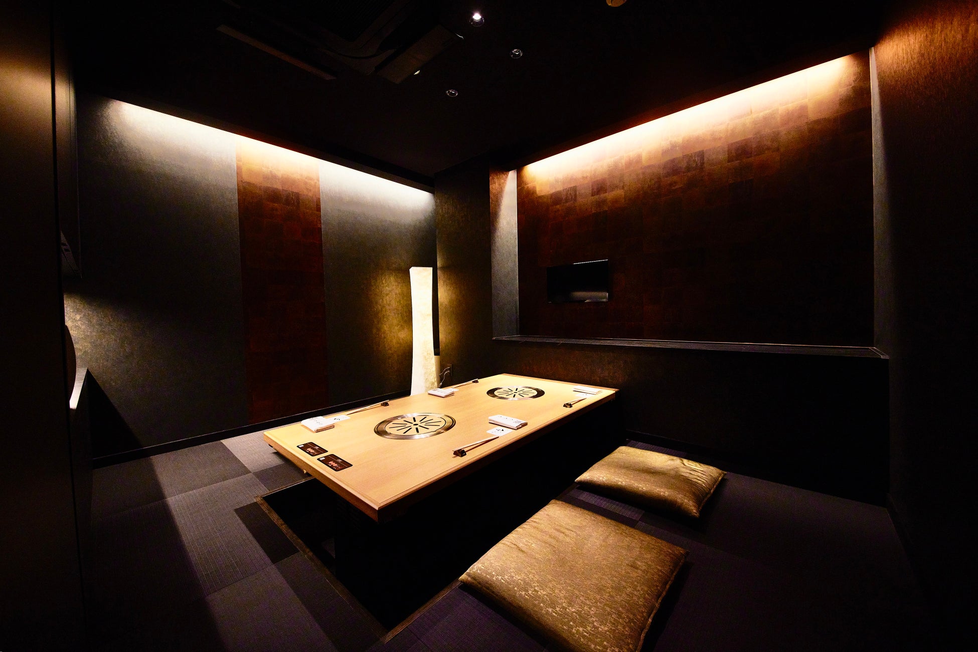 二人だけの特別な夜を演出する、西麻布の完全個室焼肉『うしと』が選ばれる理由