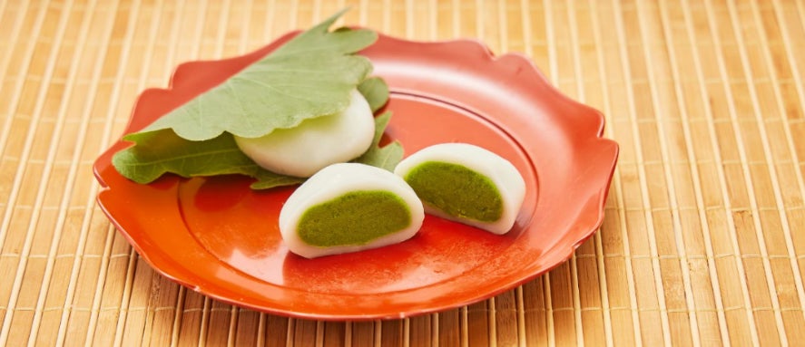 昨年1万個突破の人気商品！胡蝶庵から宇治抹茶使用の「柏もち＜抹茶＞」販売開始