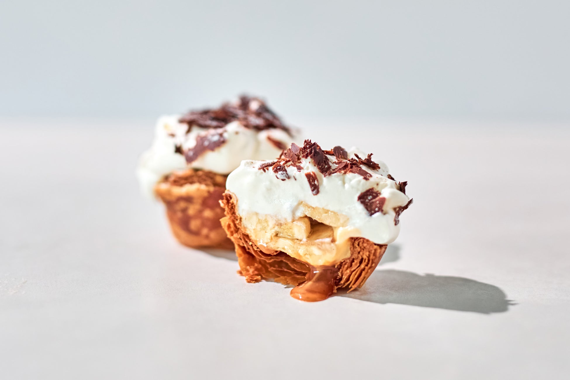 ブランド創業11周年を記念し、鎌倉本店限定。「生チョコバナナパイ」をお届けします。