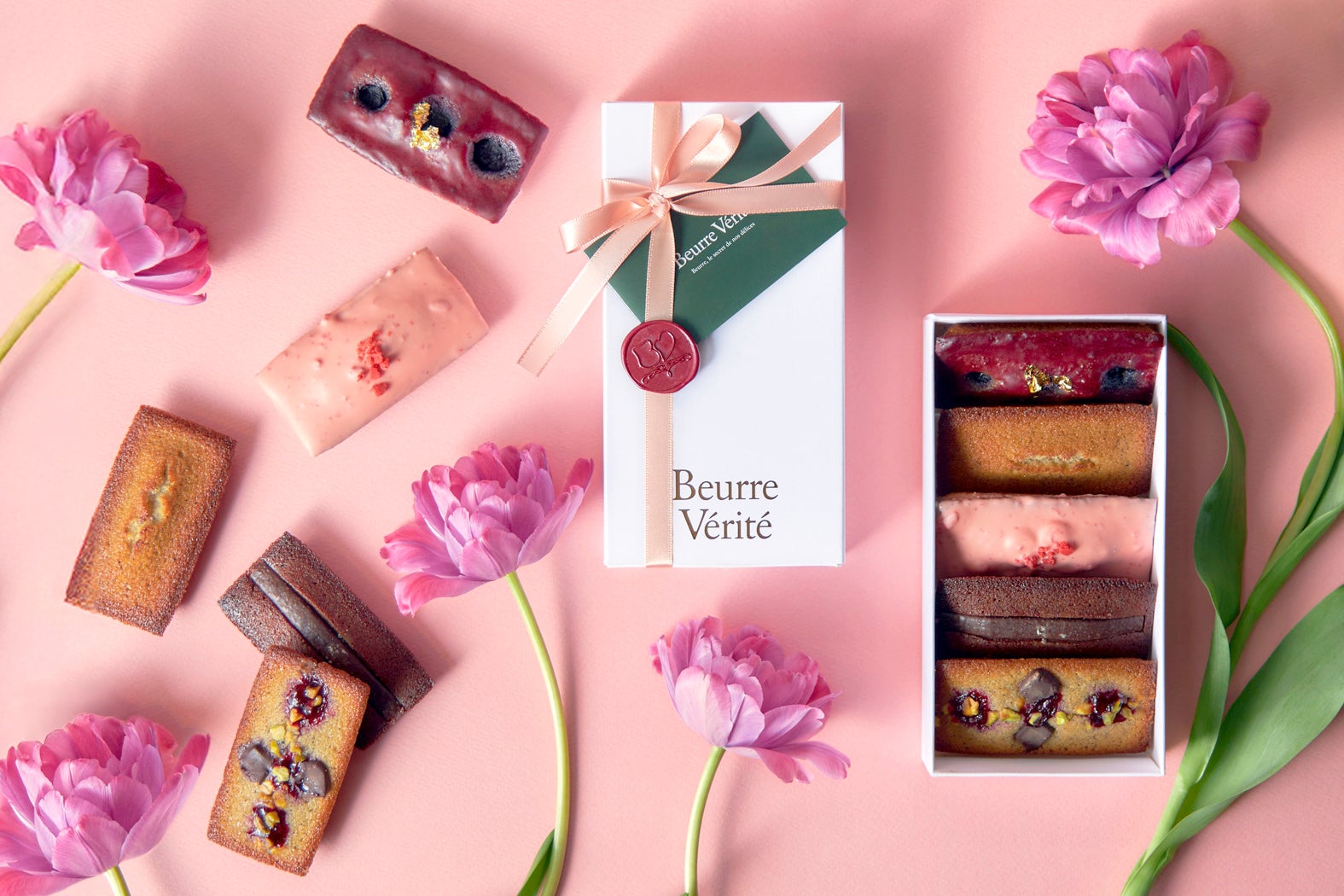 【アルマーニ / カフェ 表参道】メロンに抹茶の余韻が重なる、涼やかなひととき – 5月限定「メロンと抹茶のパフェ」