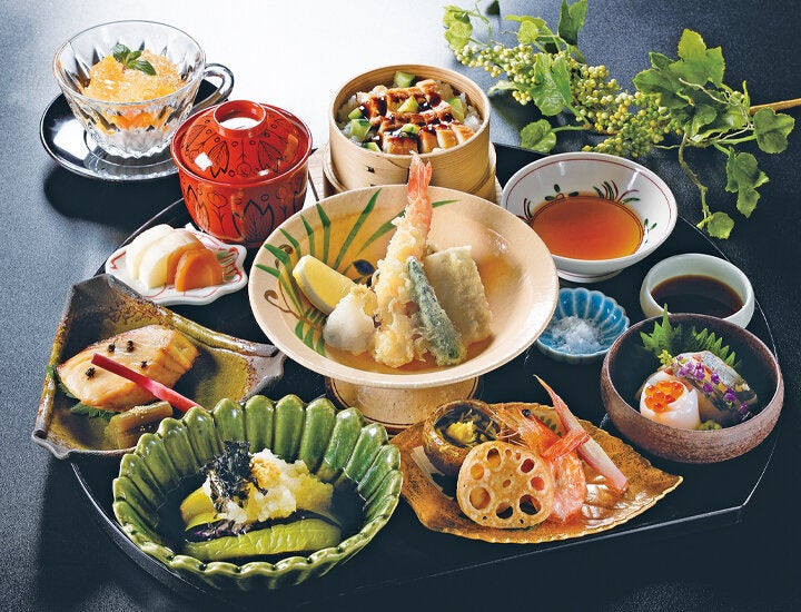 【明治記念館】懐石料亭『花がすみ』 5月7日（木）より、全室個室で味わう初夏の雅〈初夏ざんまい御膳〉を平日ランチ限定8,470円（税サ込・室料サービス）でご提供！