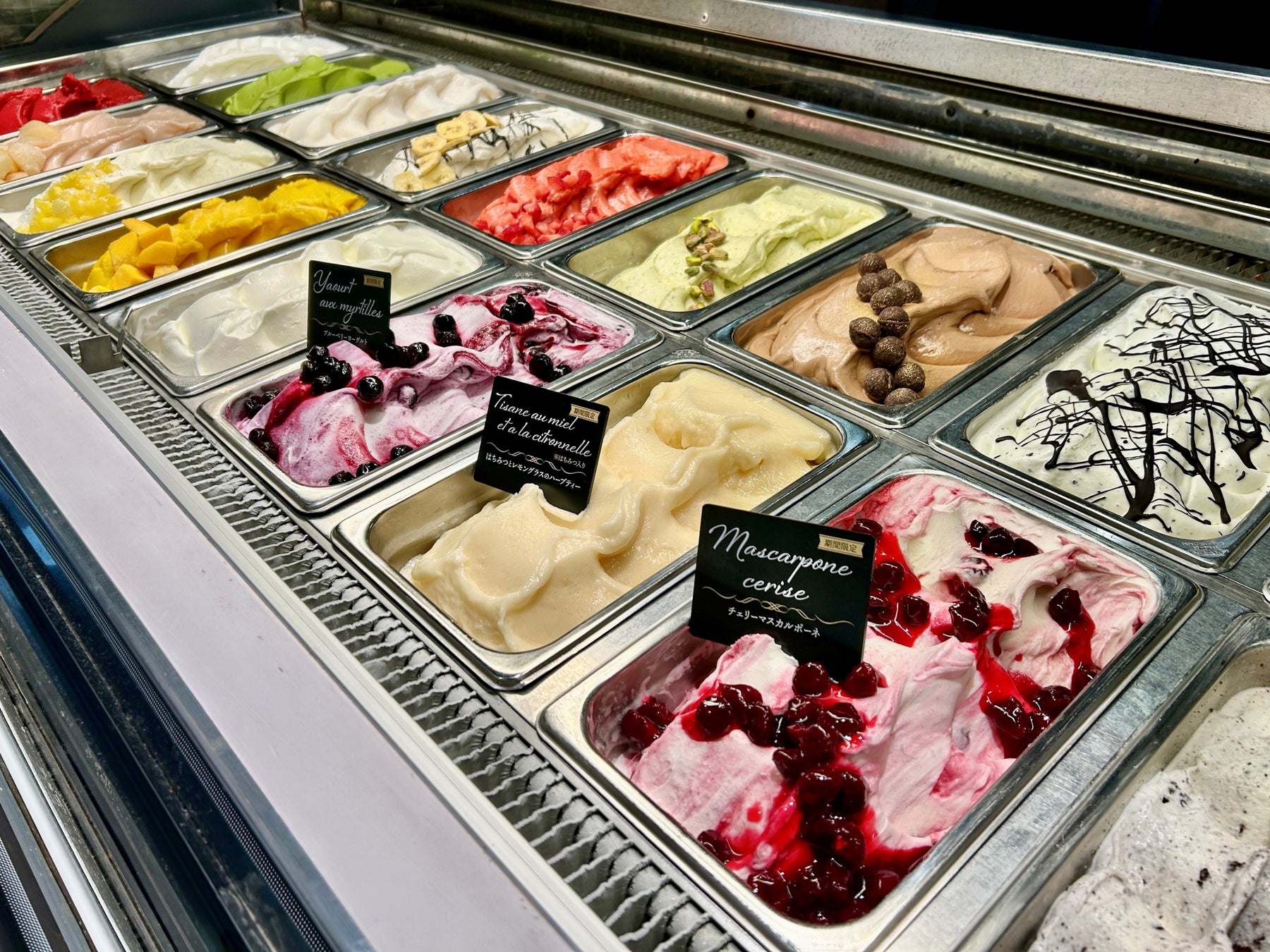 【5·6月限定】18種類の出来立てジェラートが食べられる焼肉店【プレミアムカルビ】