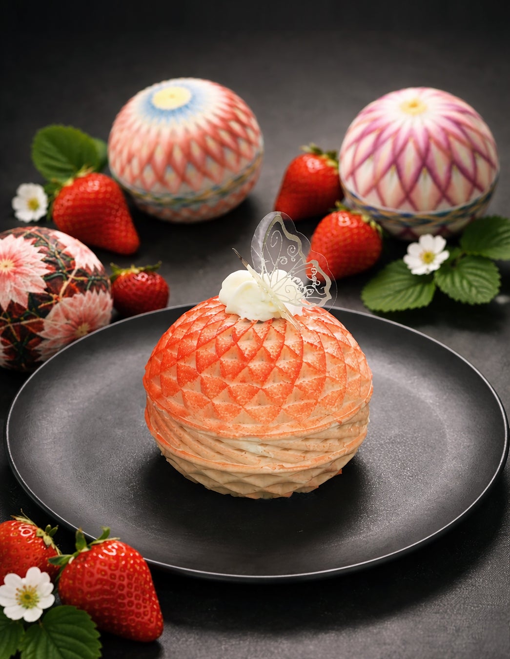 【香川から世界へ】伝統工芸品「讃岐かがり手まり」が至高のスイーツに。菓子工房ルーヴ、1日10個限定の「苺てまり」を発売