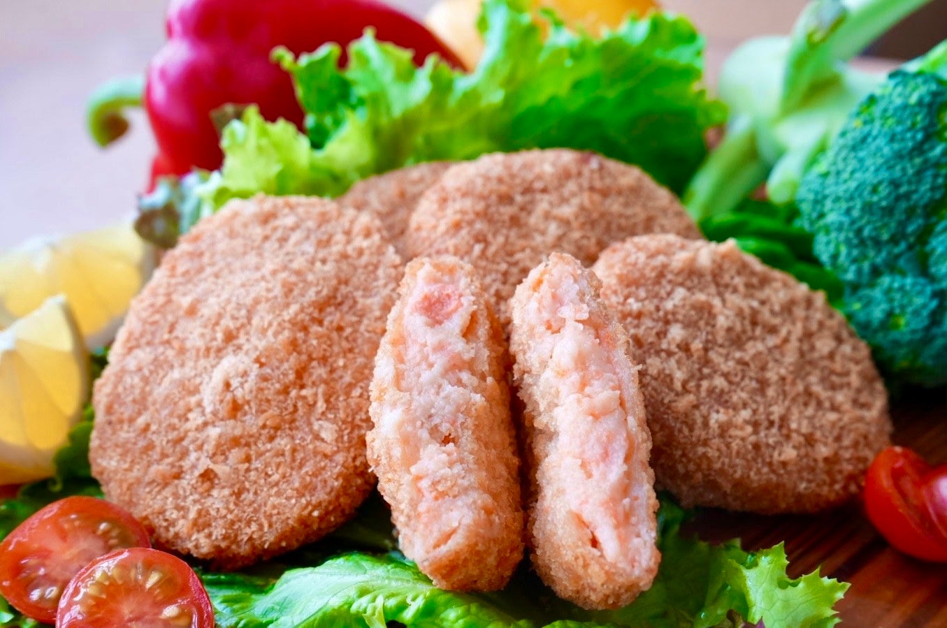 【新潟県上越市】名立沖で獲れた新鮮な甘えびを贅沢に使用した新名物「甘えびクリームコロッケ」新発売!