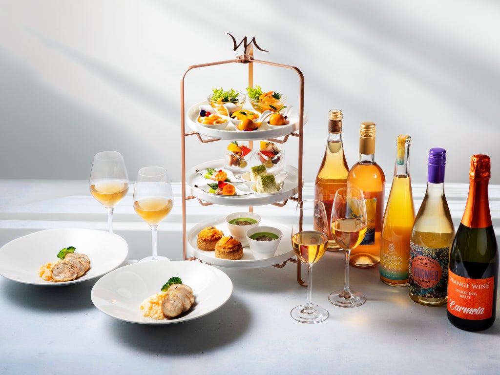 【メルキュール横須賀】オレンジ色のワインを飲み比べ 世界を旅する、夏のご褒美タイム「オトナの飲み放題プラン2026」5/11～8/31開催