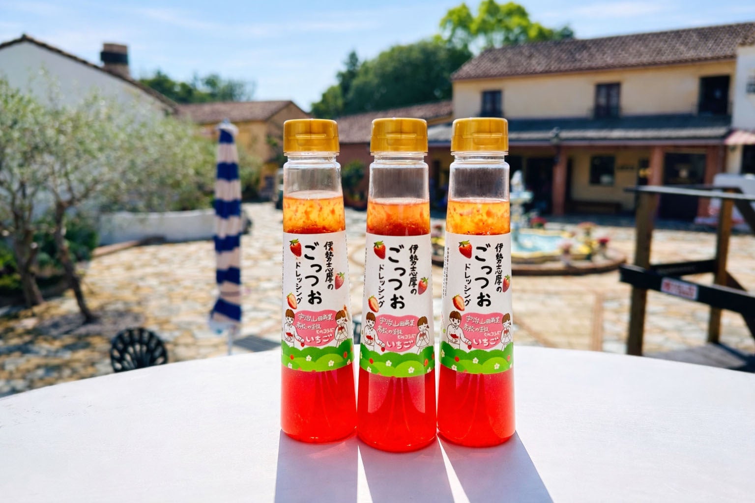 【志摩地中海村】規格外いちごを“おいしい価値”に。高校生発、三重県産いちごの“ピンクのドレッシング”誕生