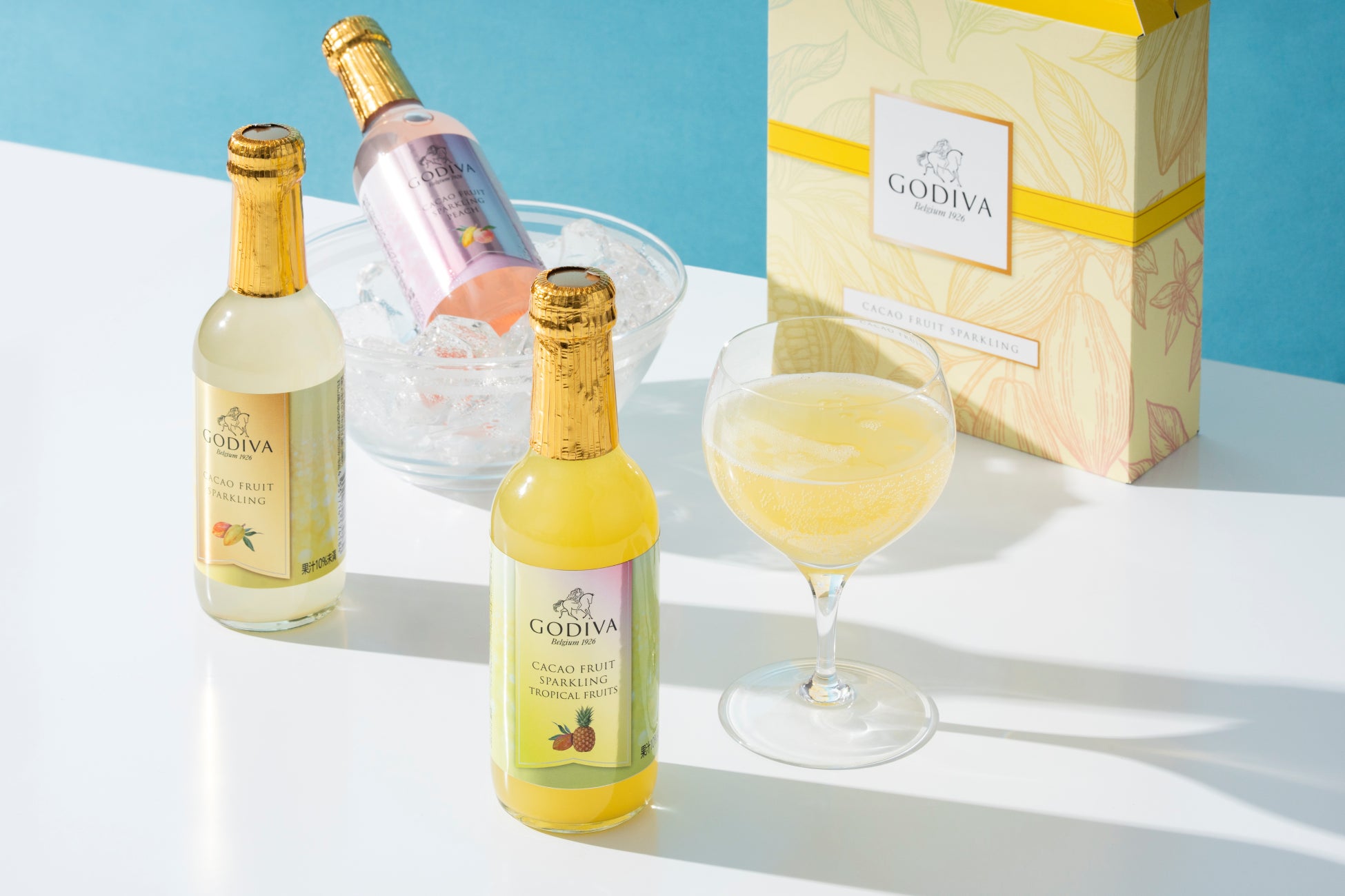 カカオの実に秘められた「カカオフルーツ」を味わうスパークリングドリンク！新フレーバー「トロピカルフルーツ」誕生、カカオフルーツの炭酸シリーズ全3種類展開