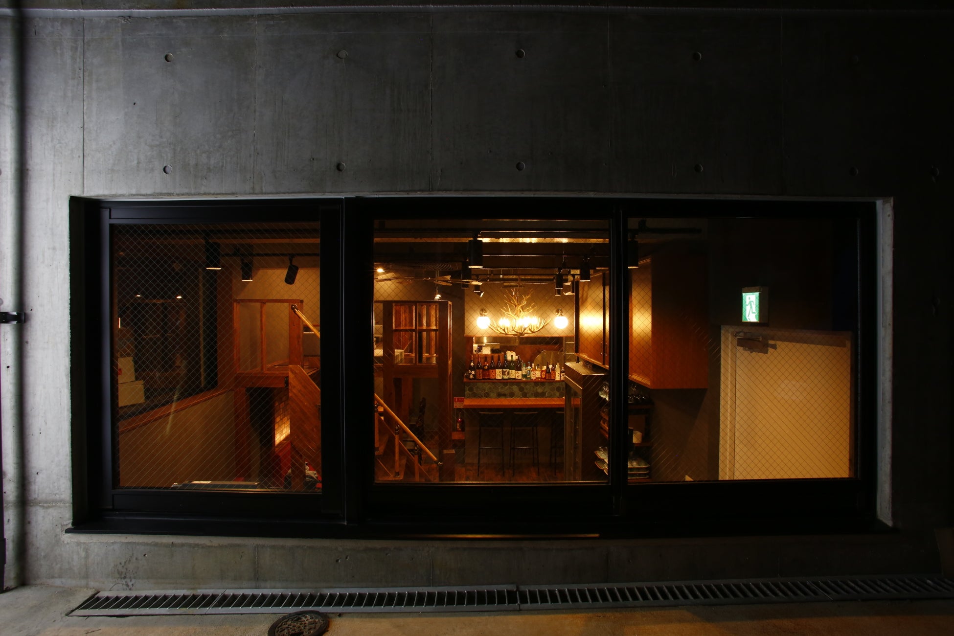 渋谷に秘密基地コンセプト居酒屋【4/27(月)OPEN】牡蠣×SAKE×すし