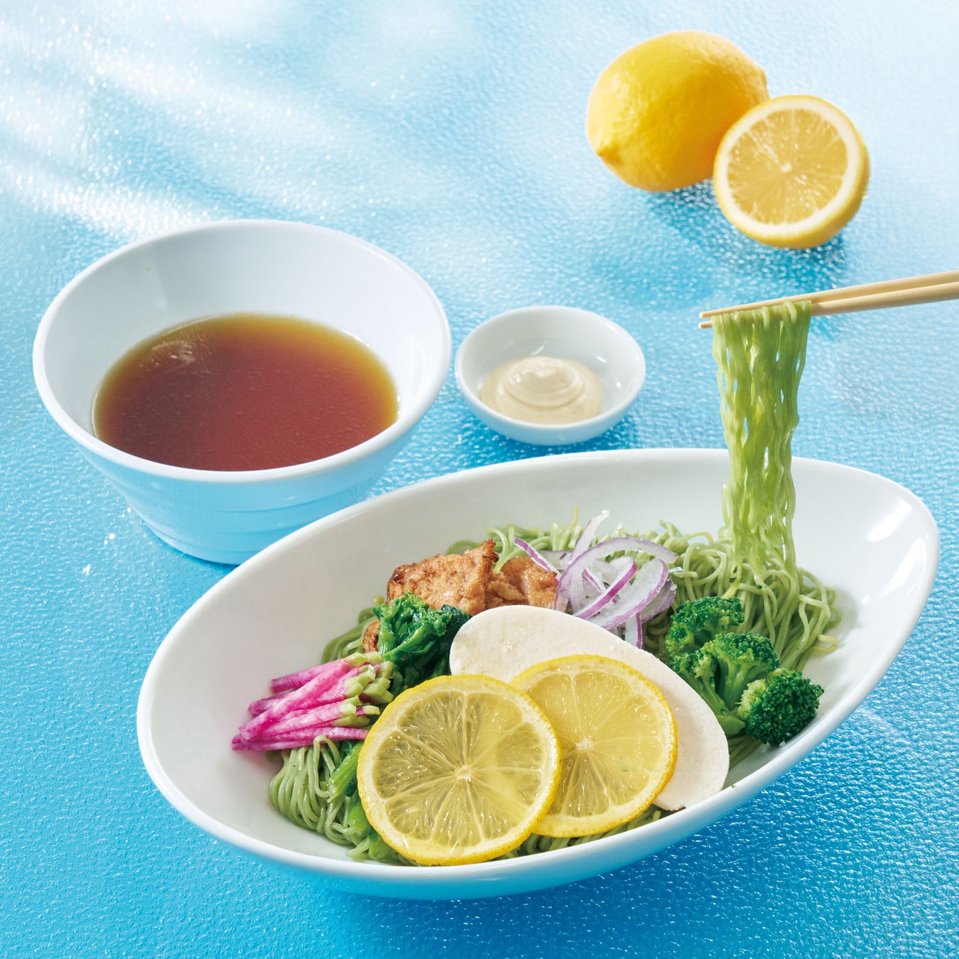 6年目の進化。ヴィーガンらーめん専門店「T’sたんたん」から新感覚つけ麺「～Salad style～しまなみ大島レモン冷つけ麺」登場