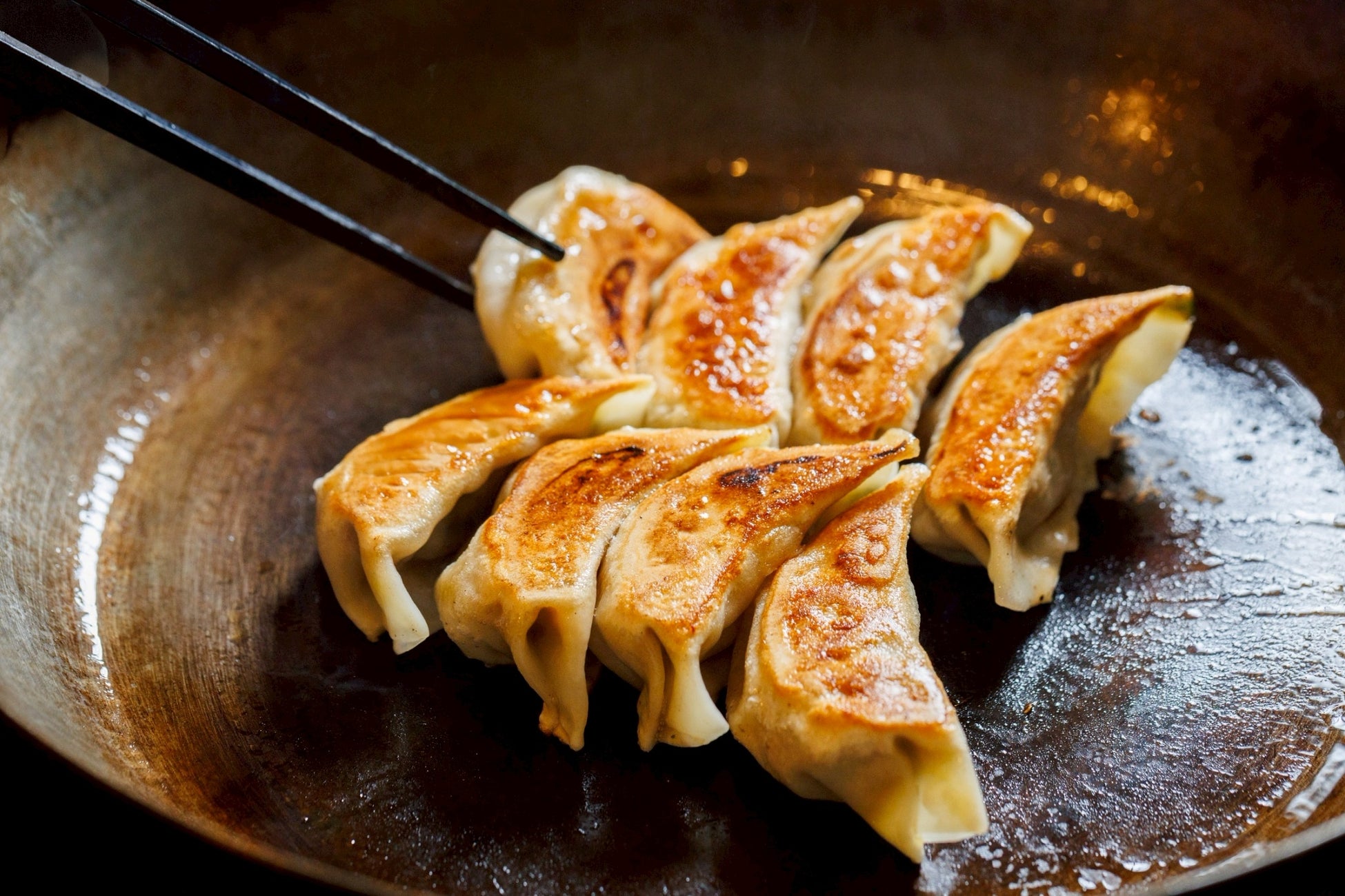 中国料理界で数々の賞を受賞し、2026CHEF-1グランプリで見事優勝して日本一のシェフとなった幼いころから付き合いのある花田洋平シェフにも高評価を頂いたキャプテン餃子がデビューしました。