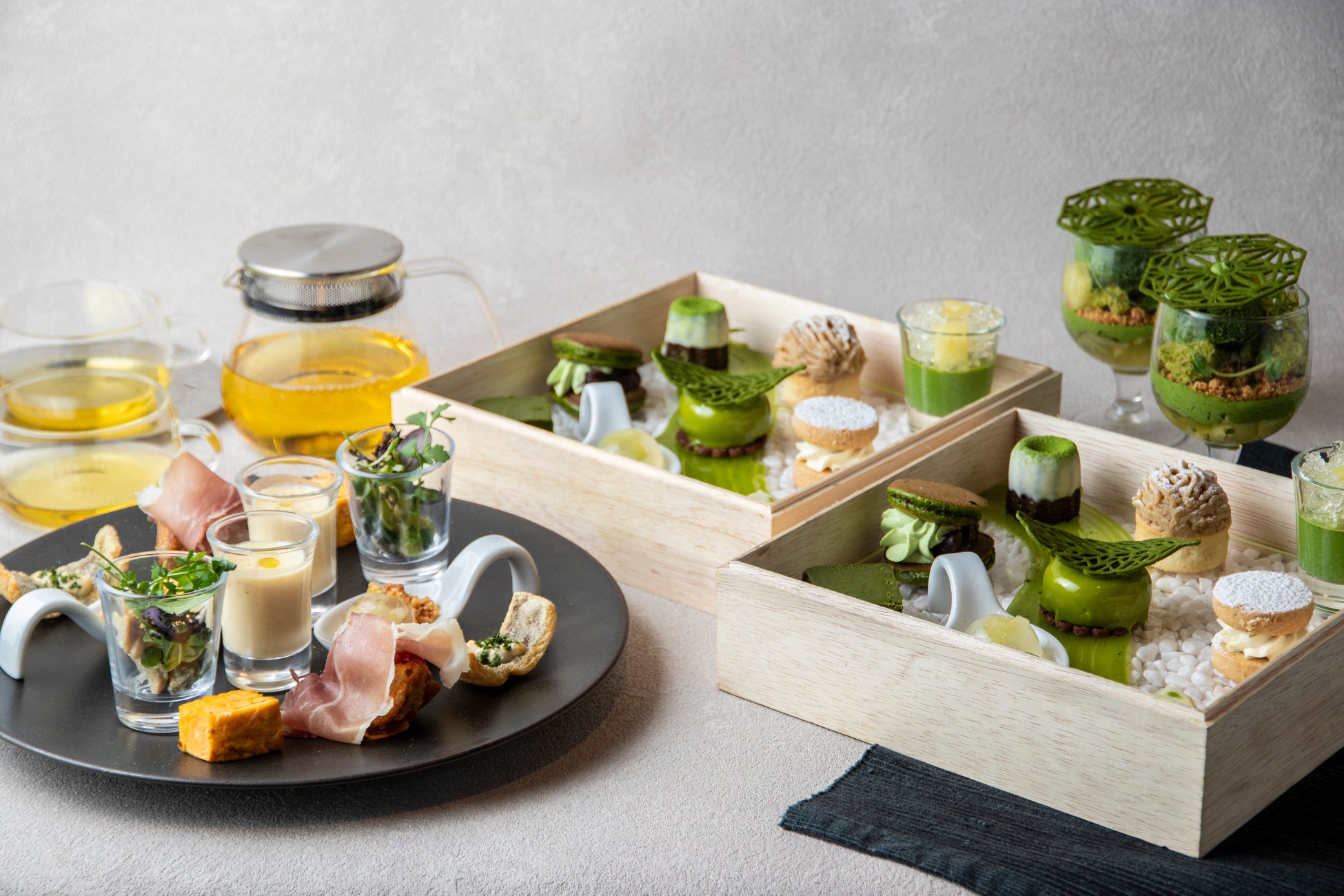 【天王洲・RIDE】新緑の運河沿いで味わう「〜翠の庭〜 抹茶とメロンの新緑アフタヌーンティー」が5月1日より期間限定で登場