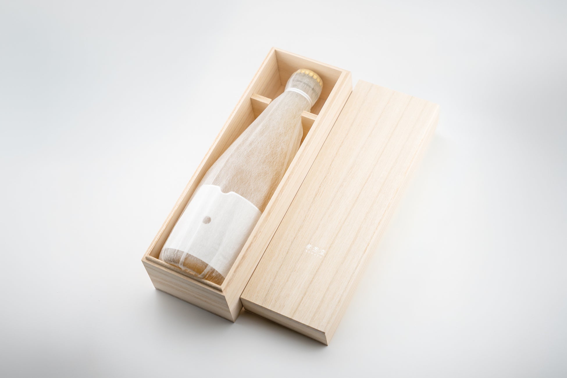 孝芳堂、ノンアルコールのラグジュアリードリンクとしてジンジャーエール「夜香」販売開始